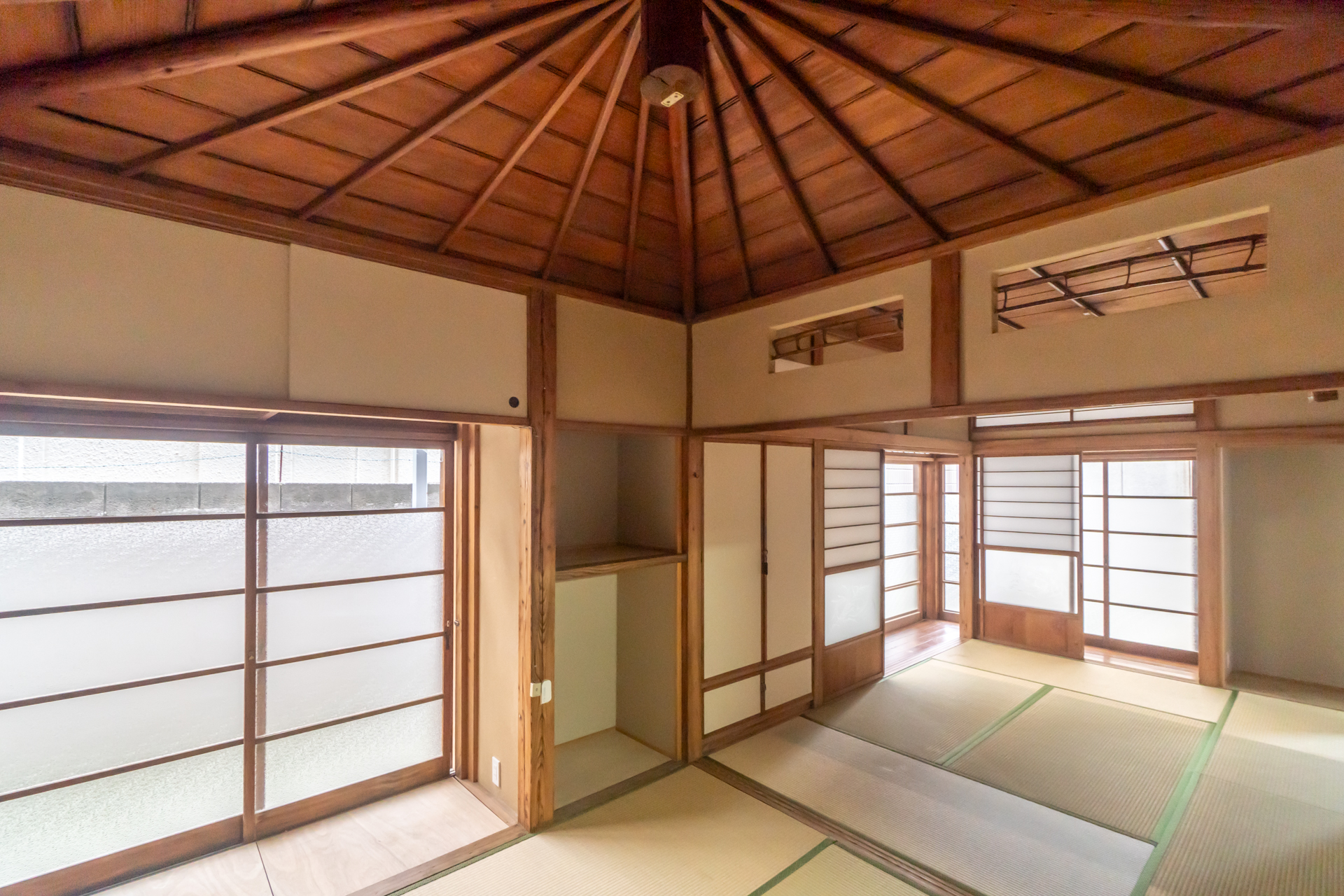 住むも働くも裏手の古民家で