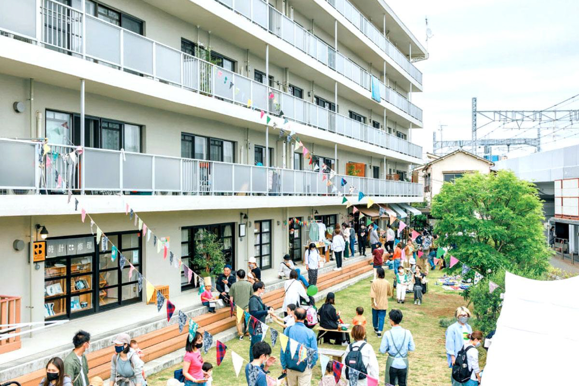 A棟のマルシェ開催時の風景