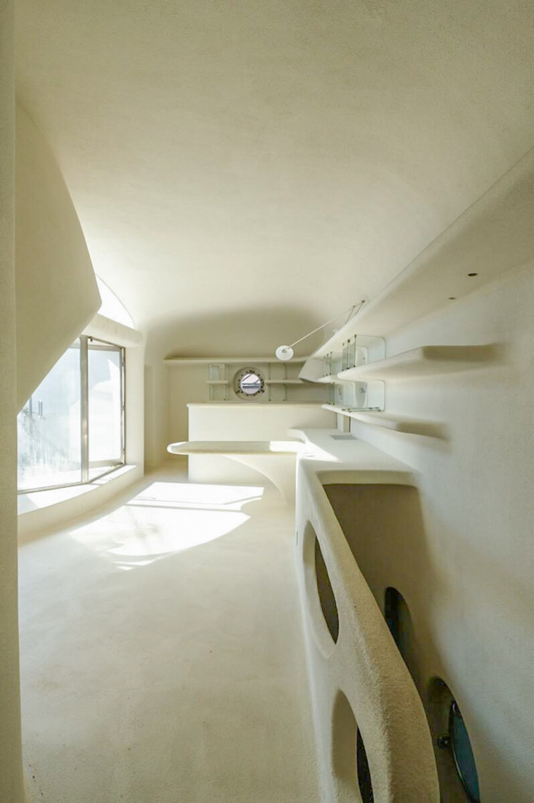 TRUSS WALL HOUSE