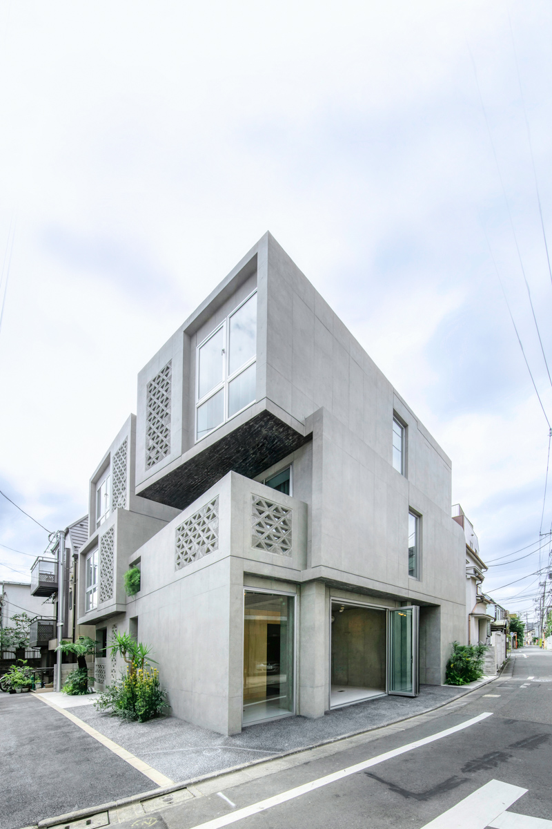 無個性なワンルームの集合ではなく、個性ある家を積み重ねた集合住宅（Photo:濱崎泰弘、koki yamamoto、mmar）