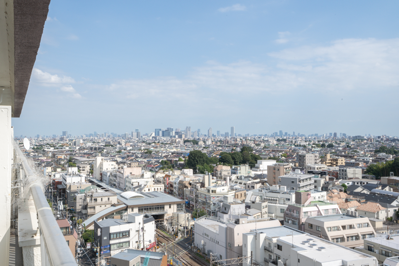 南東方向には新宿