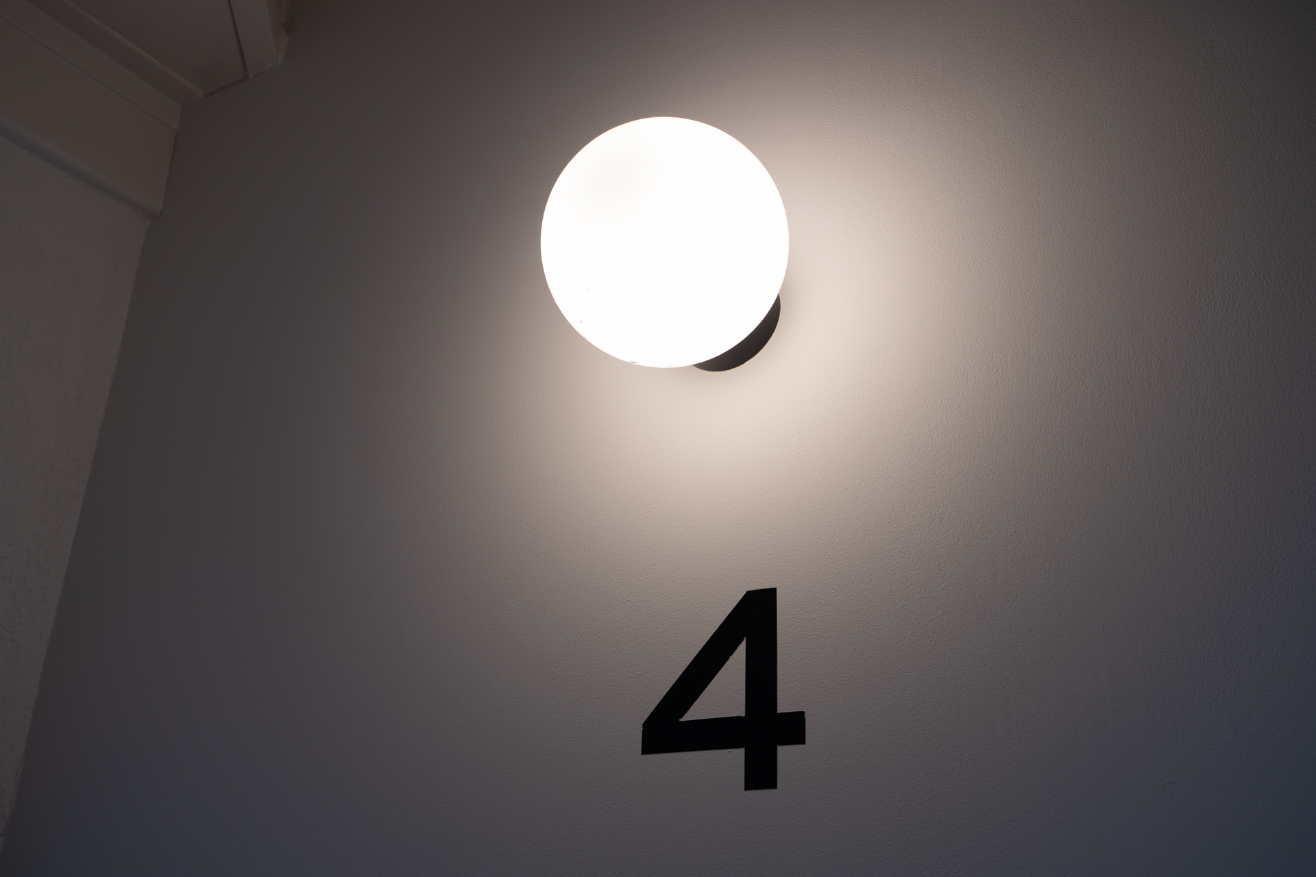 エレベーターなしの4階です