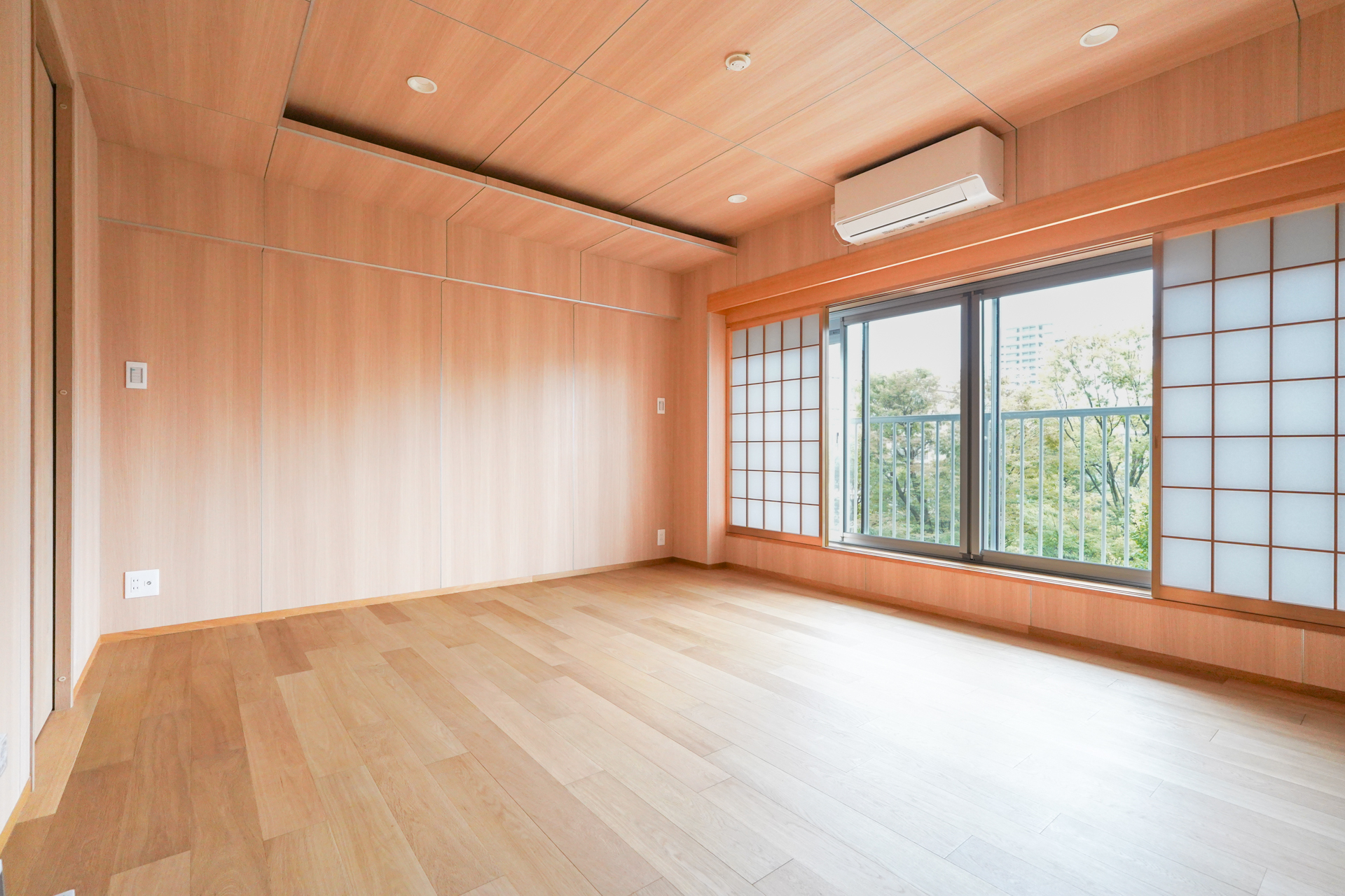 視線を気にしないで良い窓の開放感たるや