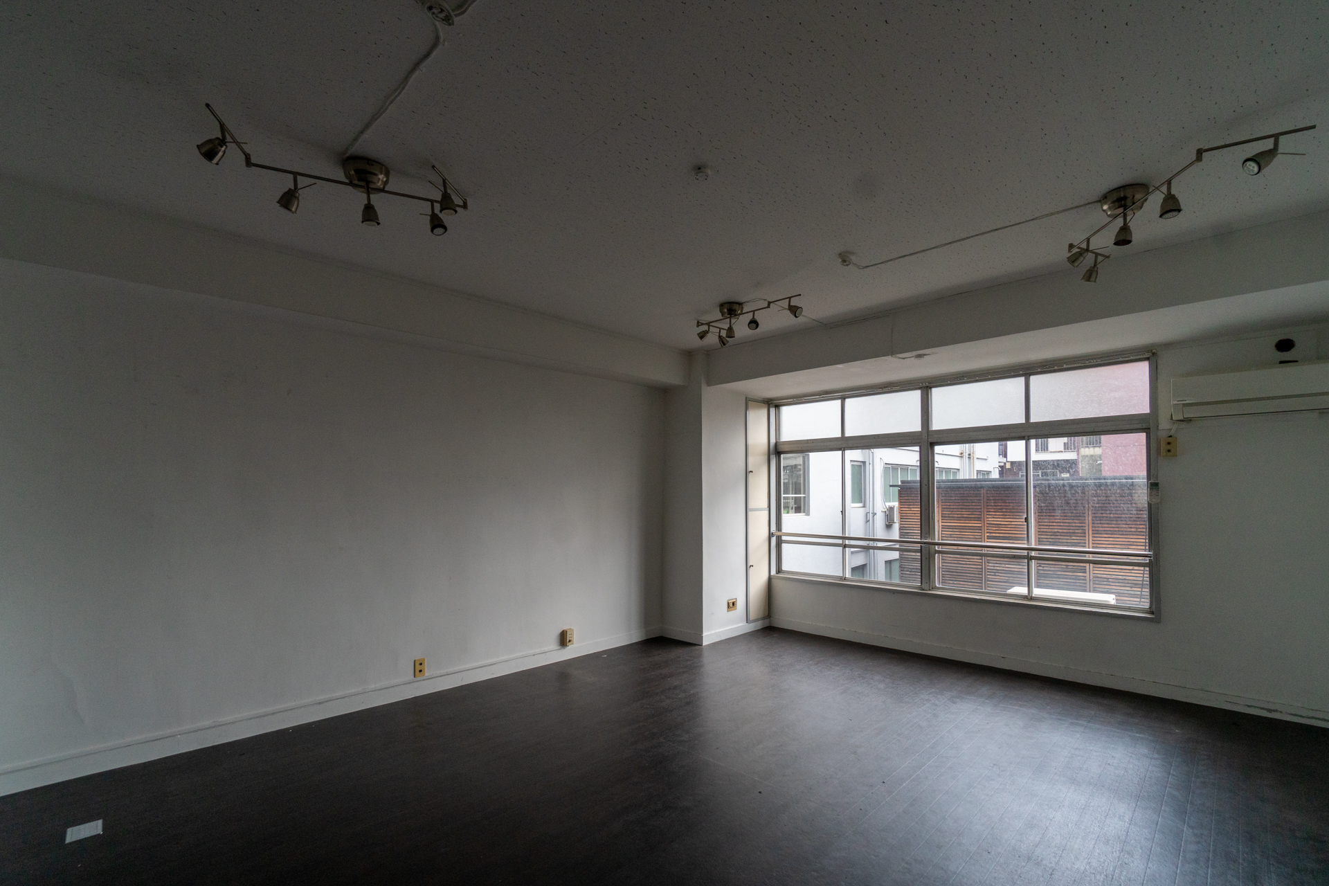 窓からは空が見える（310号室）