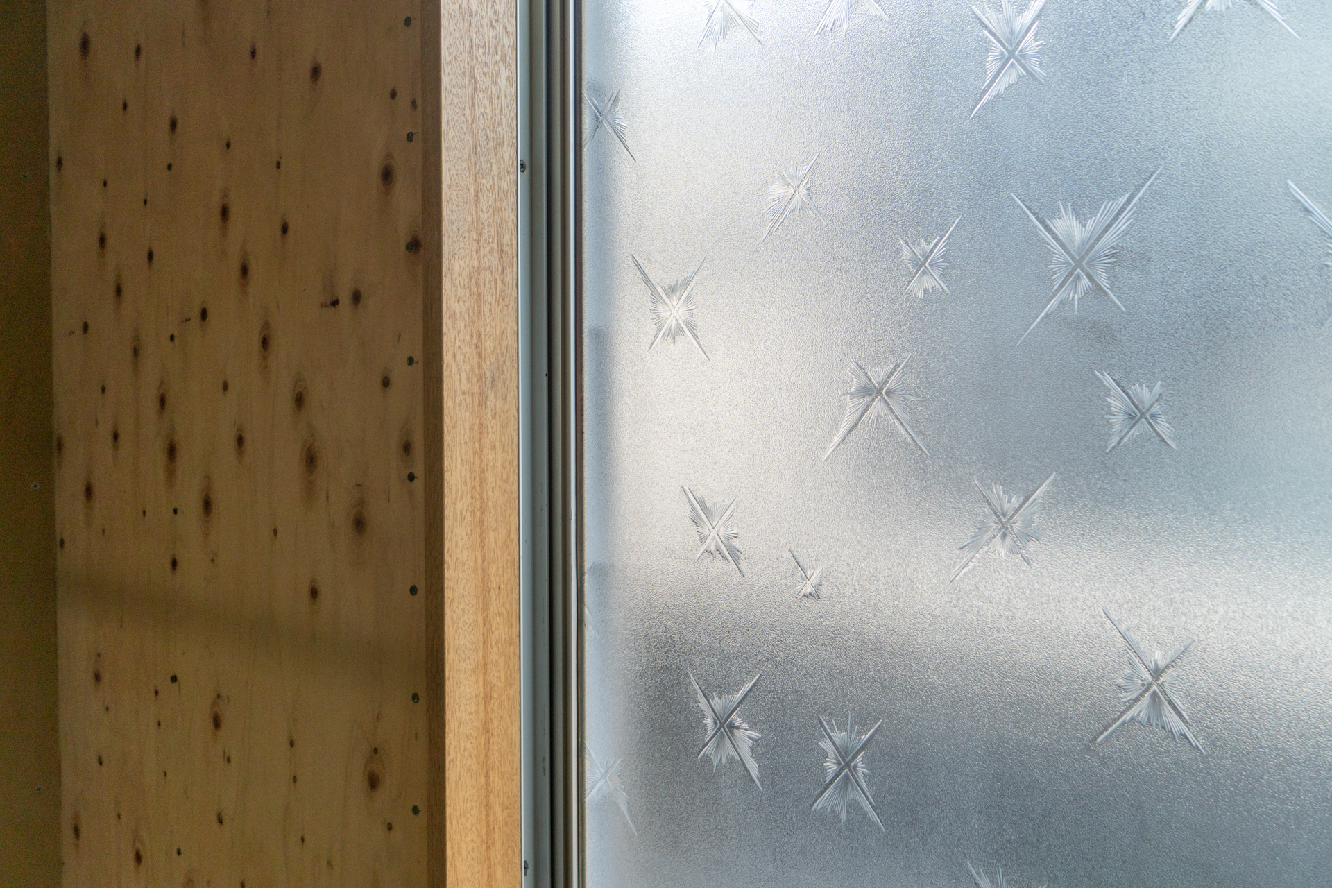 今あまりお目にかかれないレトロなガラス