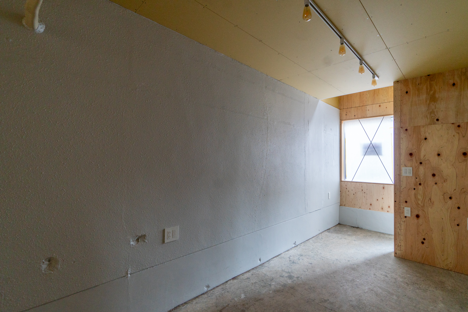 入口前のスペース