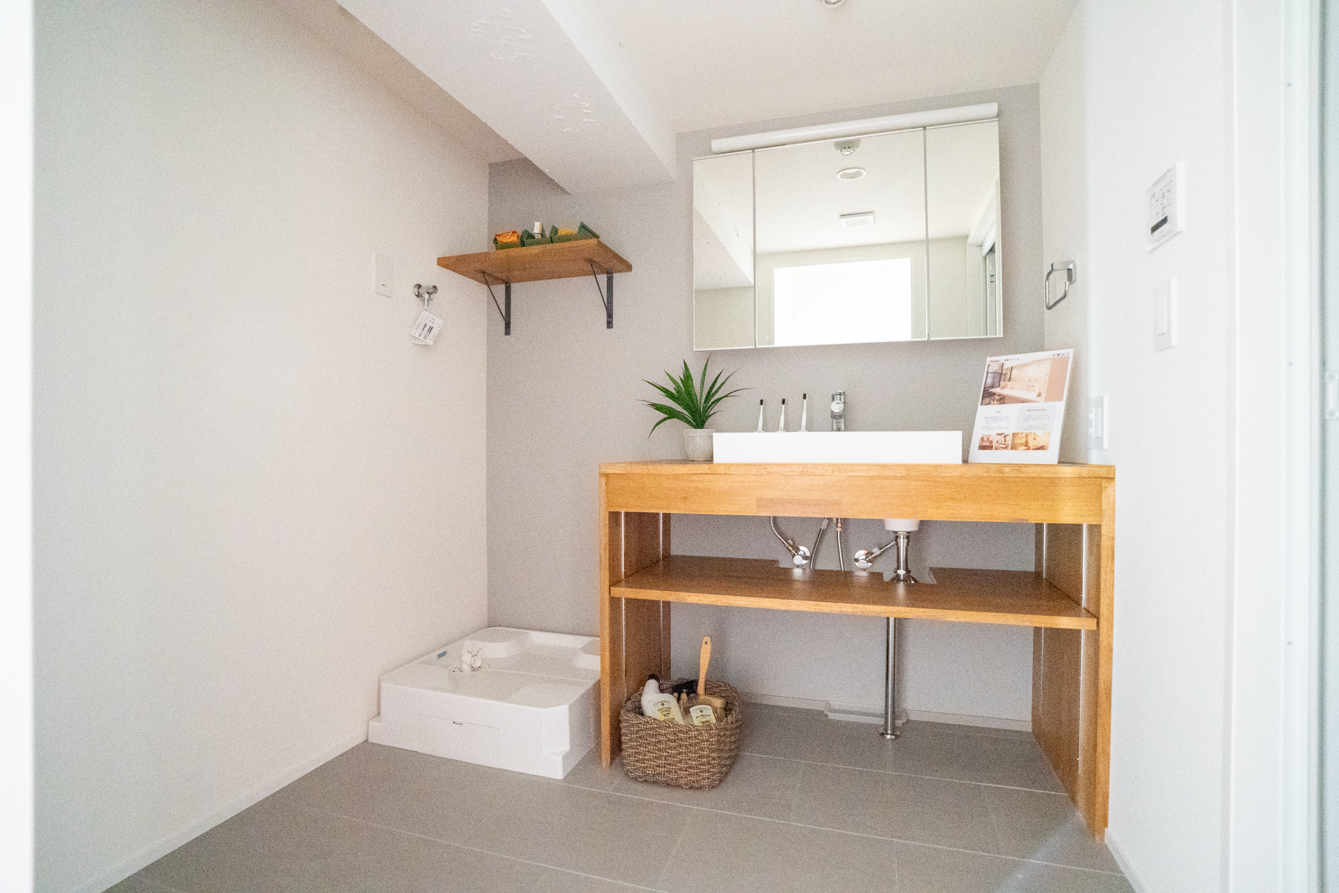 洗面脱衣所もゆったりサイズ