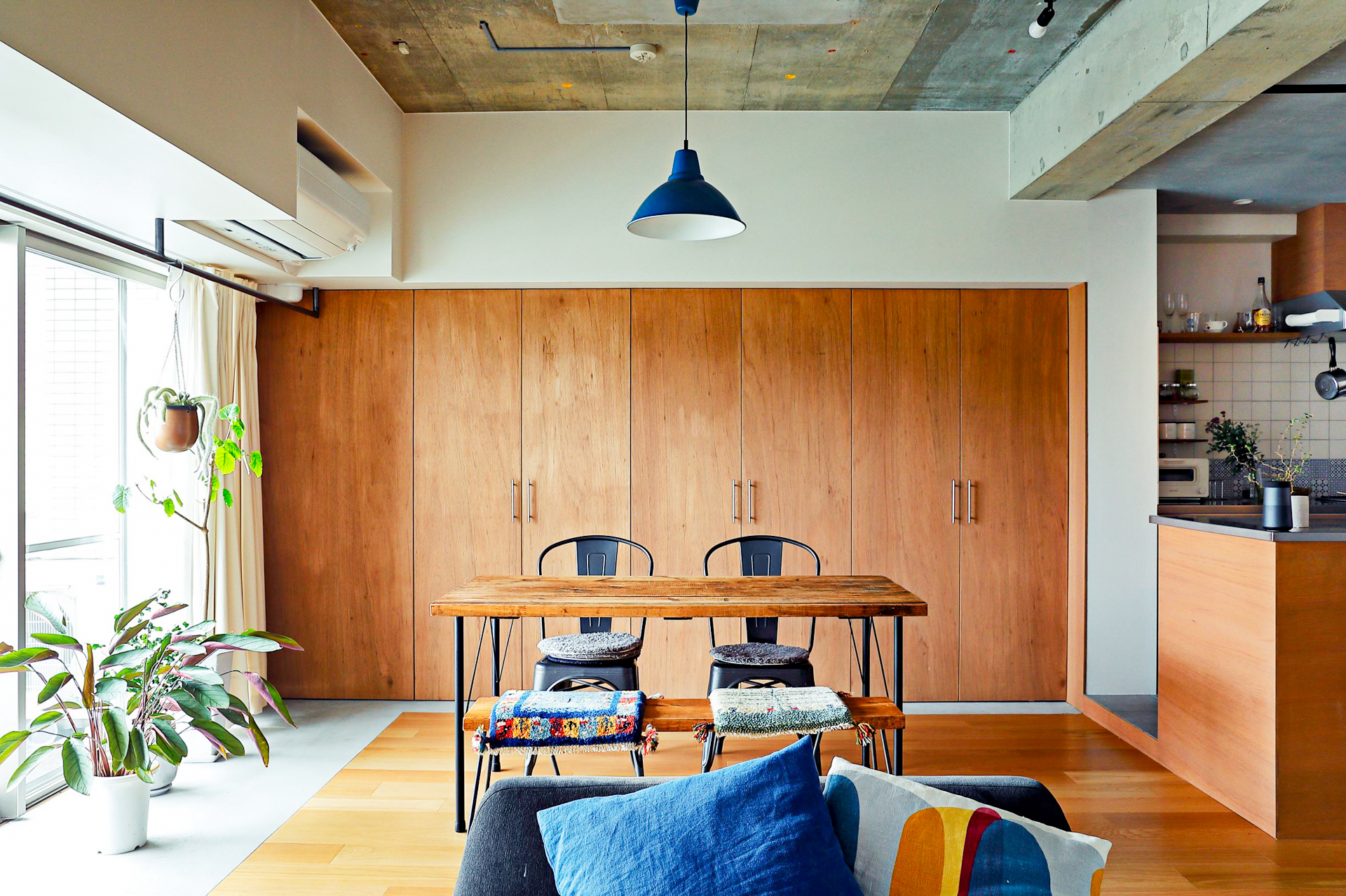 リビングダイニングに設けられた収納