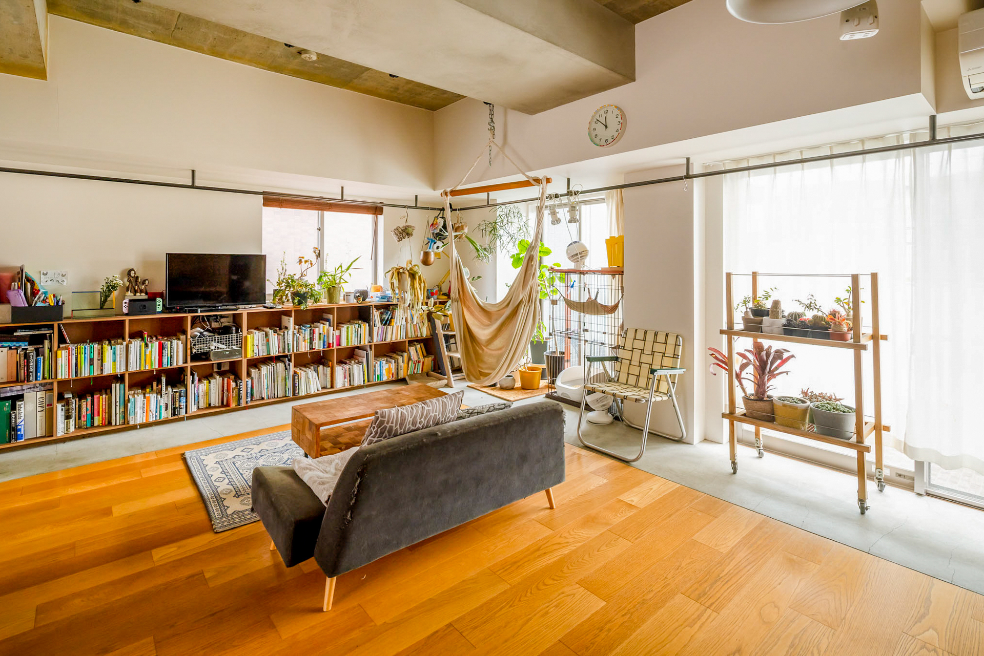 ハンモックも吊り下げられます