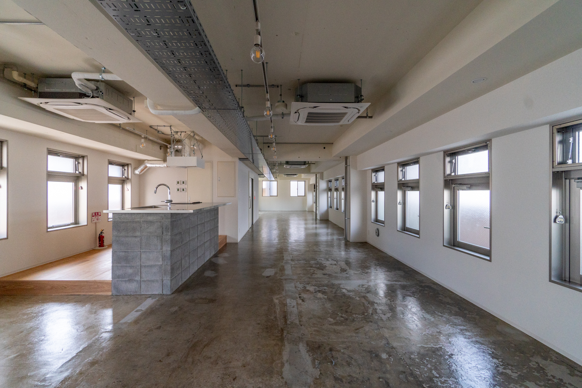 縦長のワンルーム（4階）