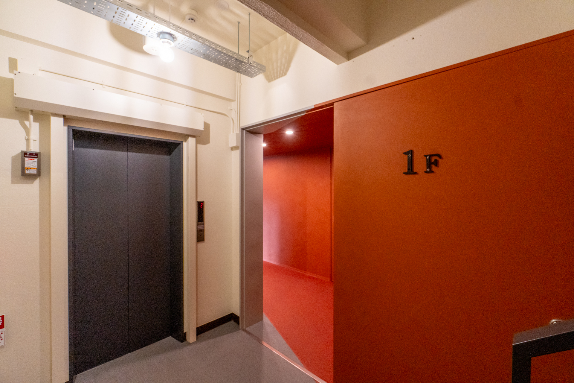 エレベーターホール