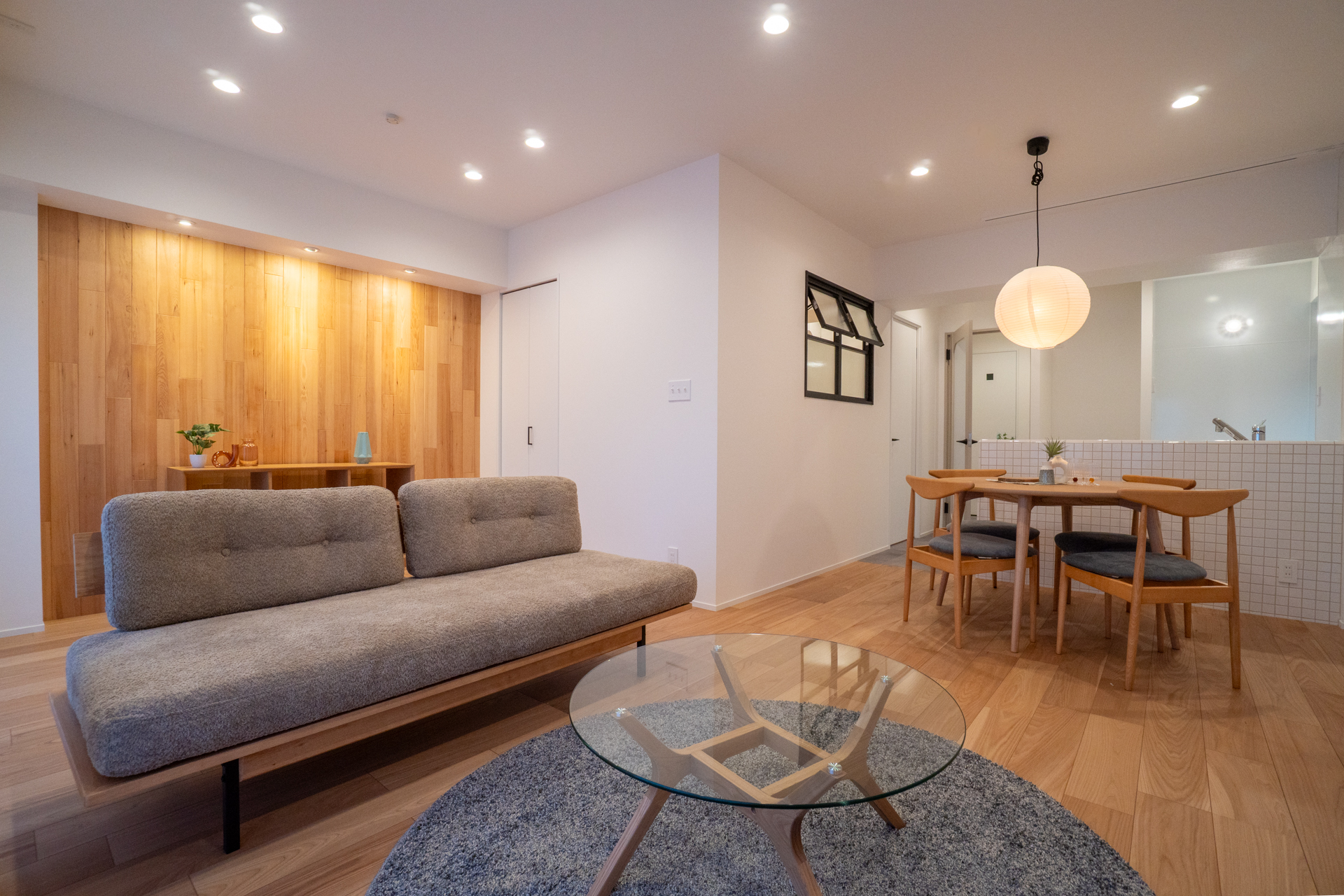 ダウンライト中心の照明設計