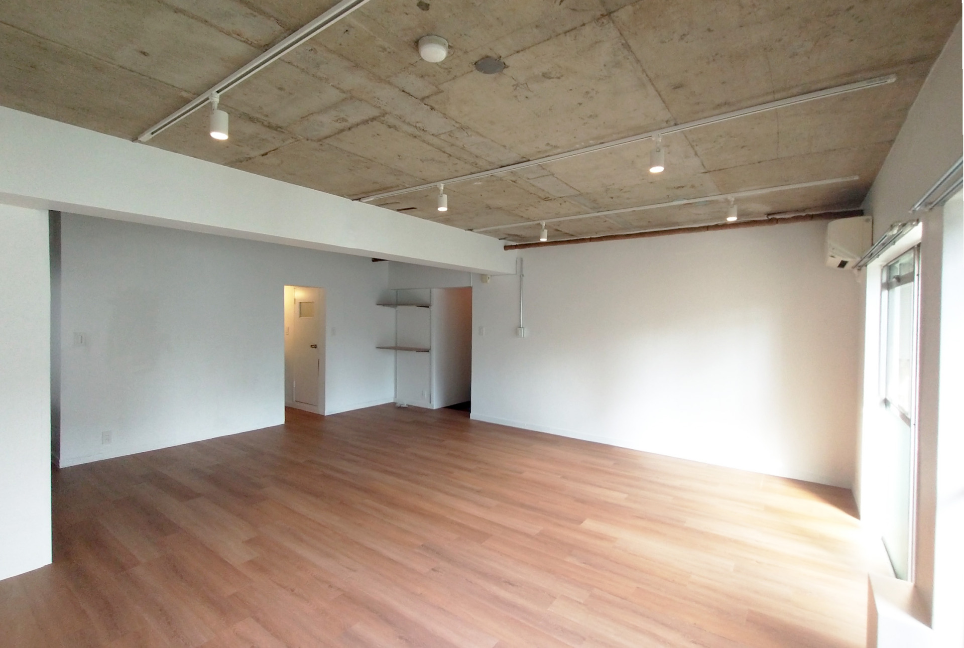 シンプルでありながらデザインされた空間