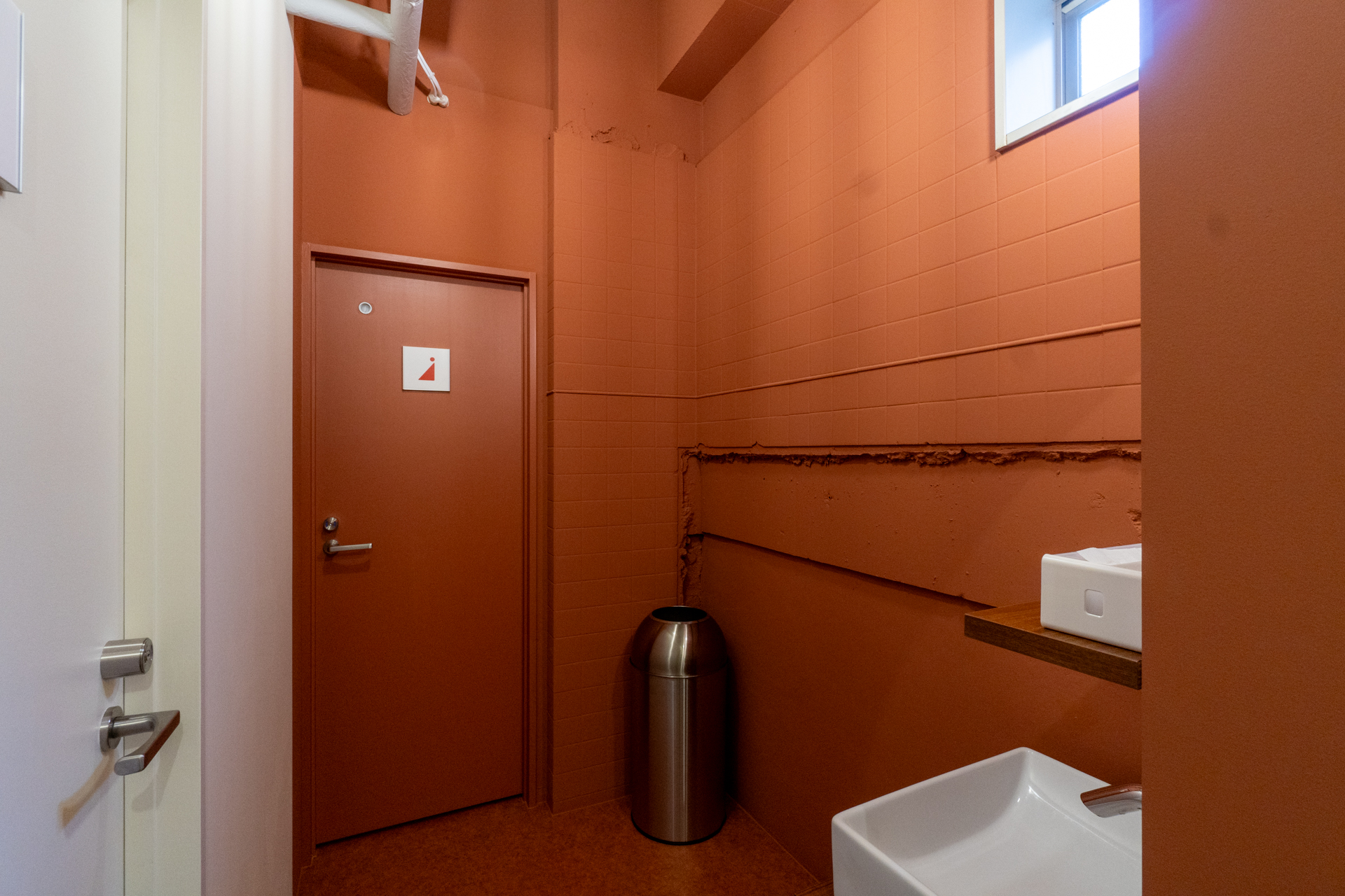 男女別のトイレ