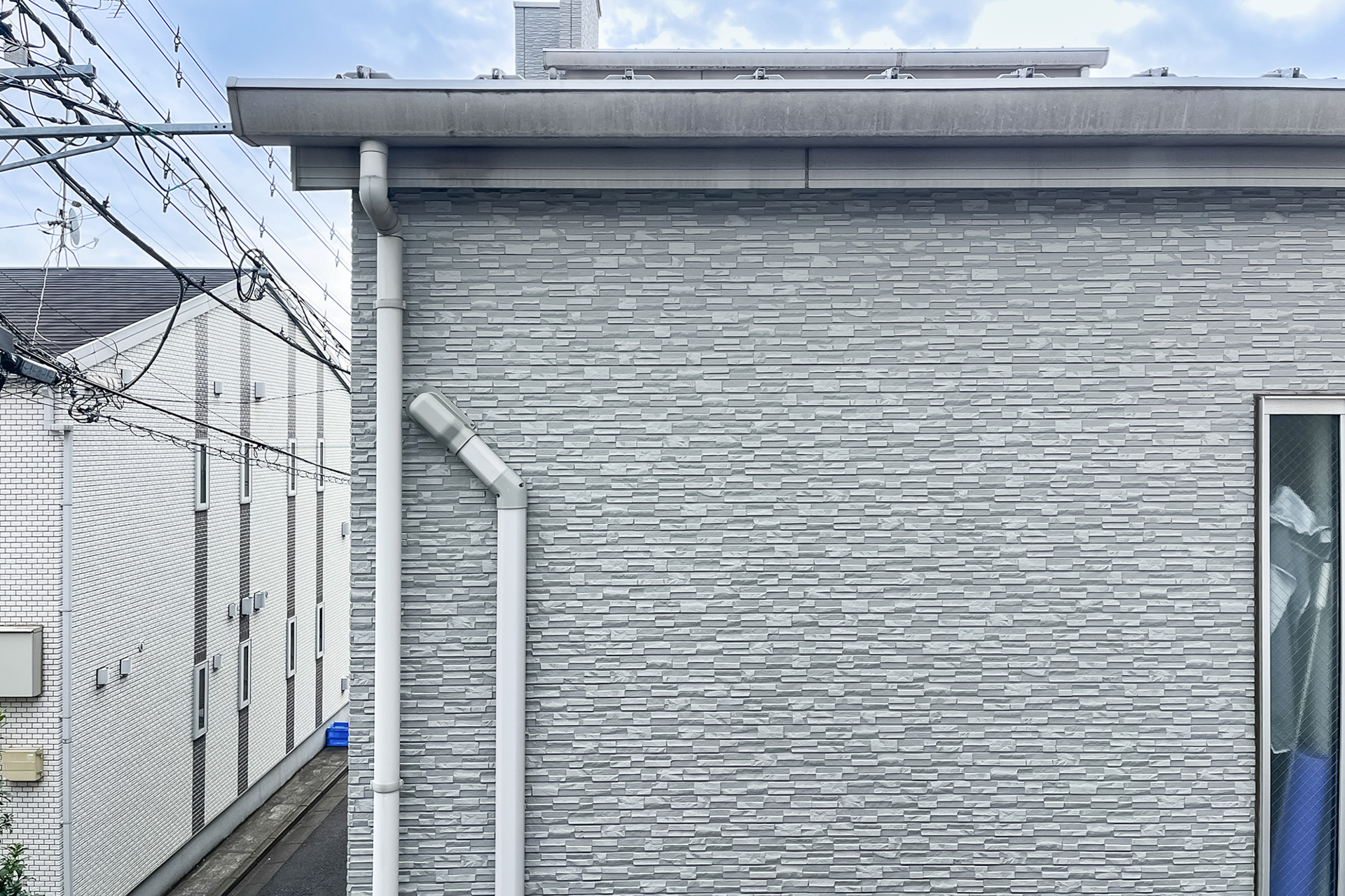 視界は広がっていませんが、隣家からの視線はそこまで気にならない