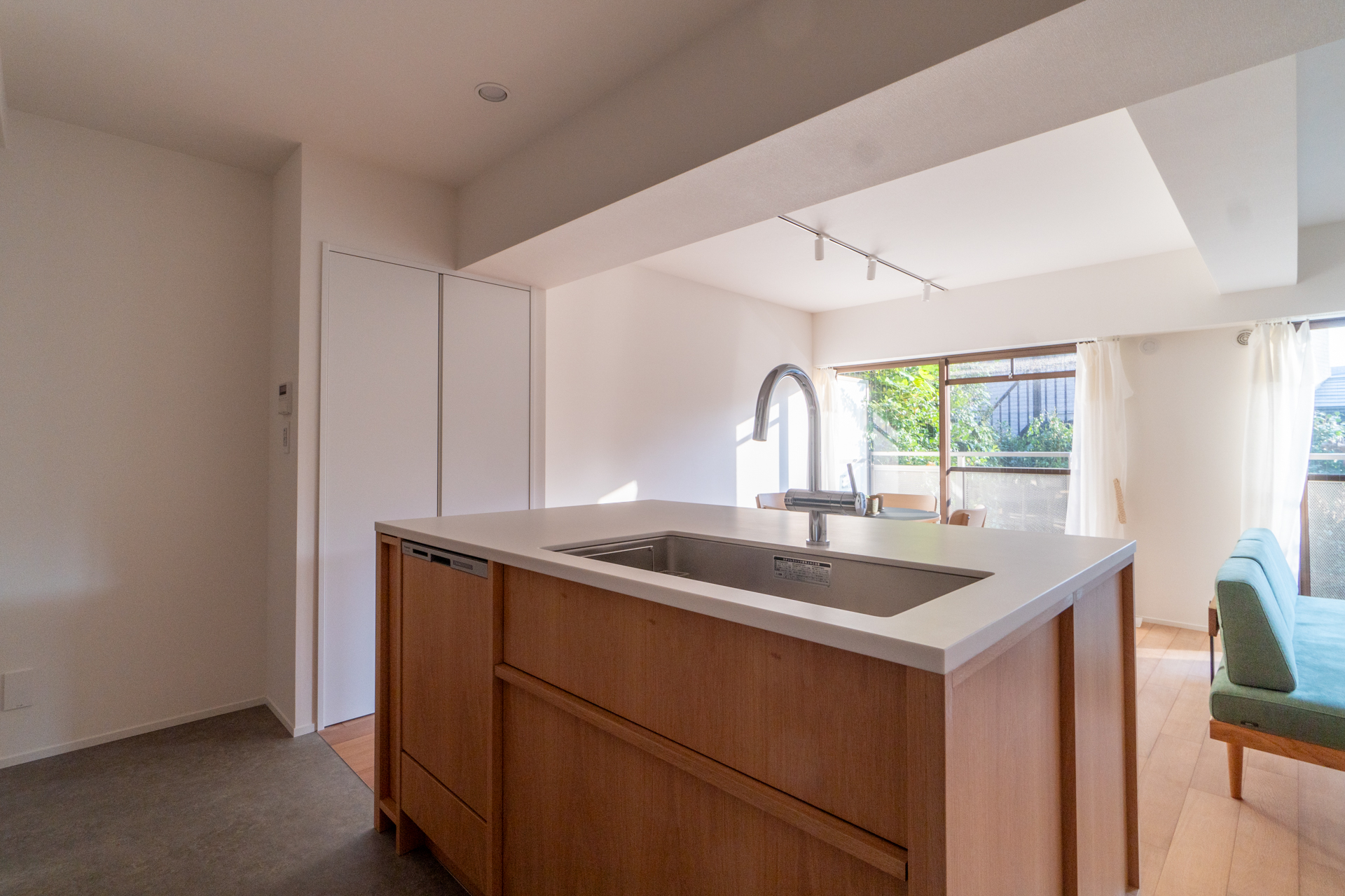 掃除が捗りそうなキッチン