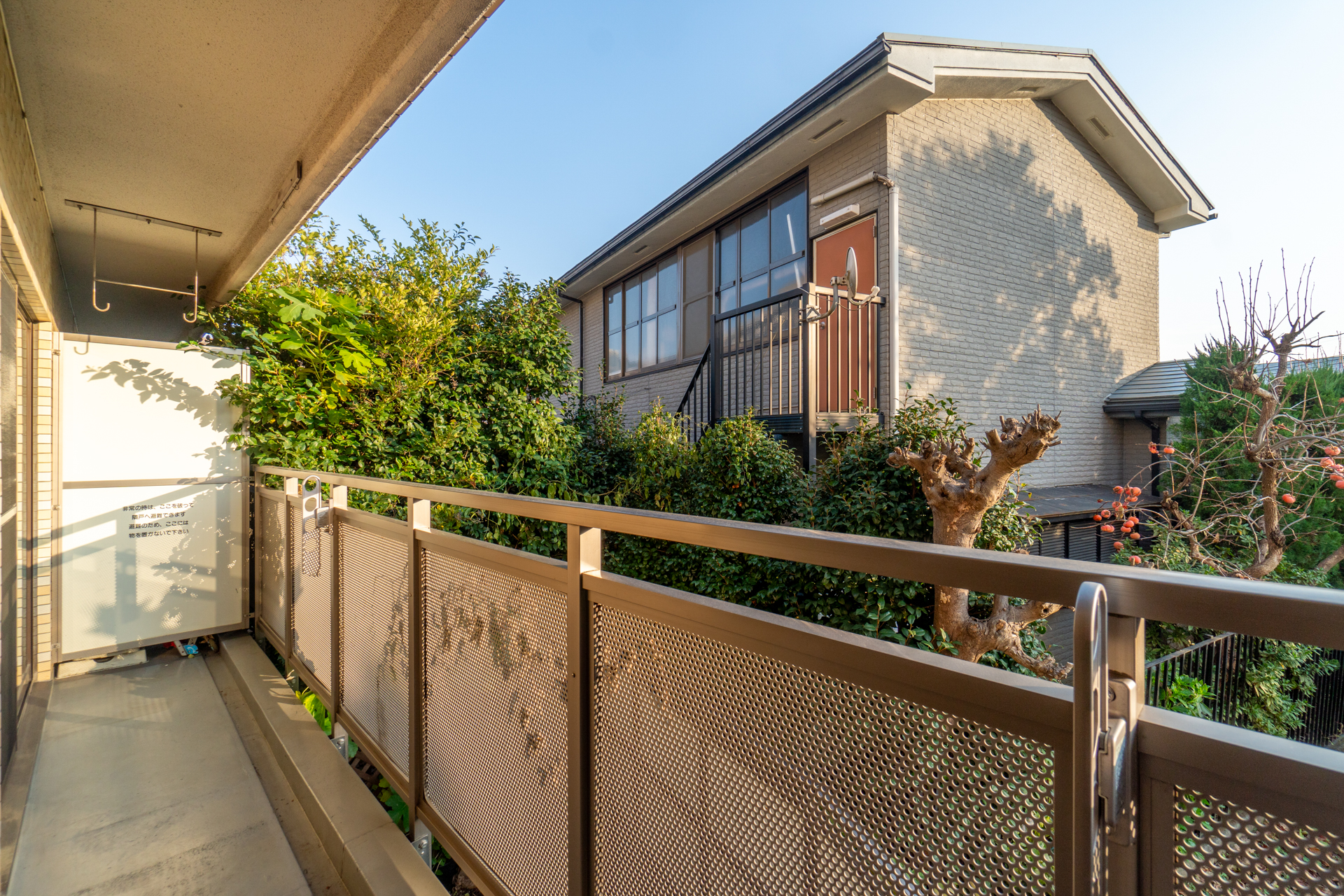 細長いバルコニー