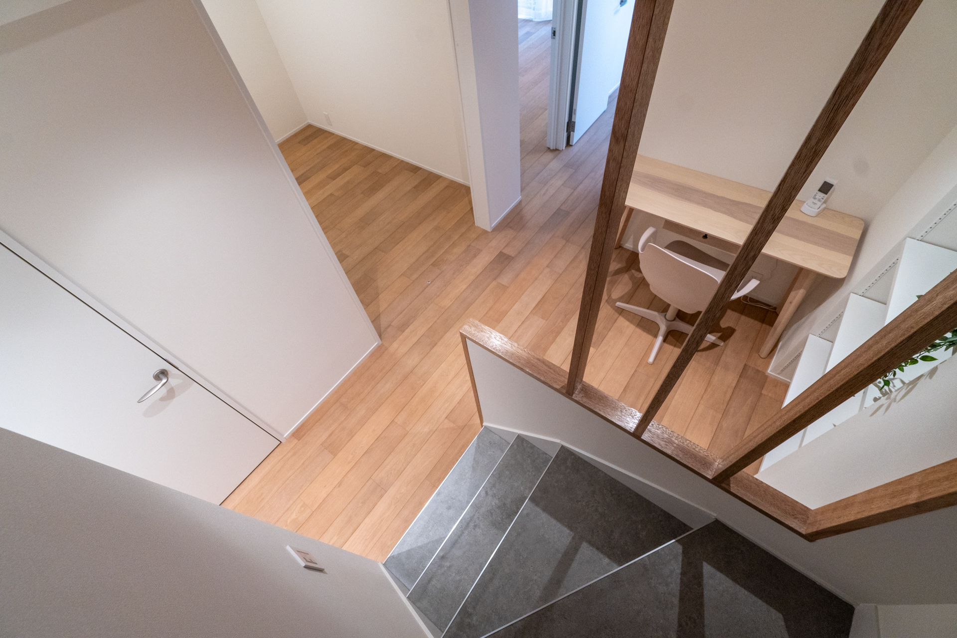 廊下にもゆとりのある設計