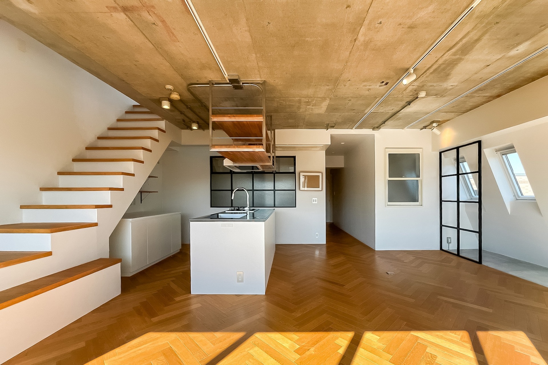 天空の贅沢メゾネット