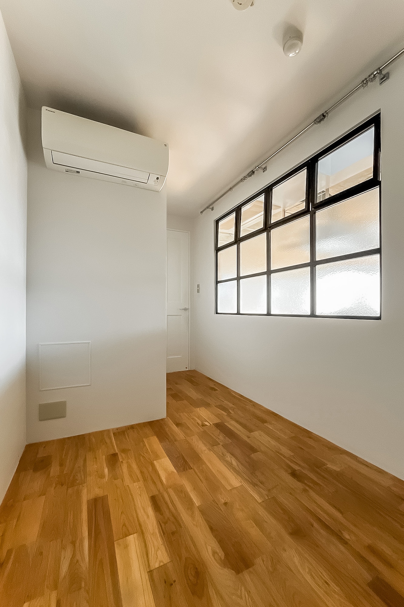 リビングに面した洋室