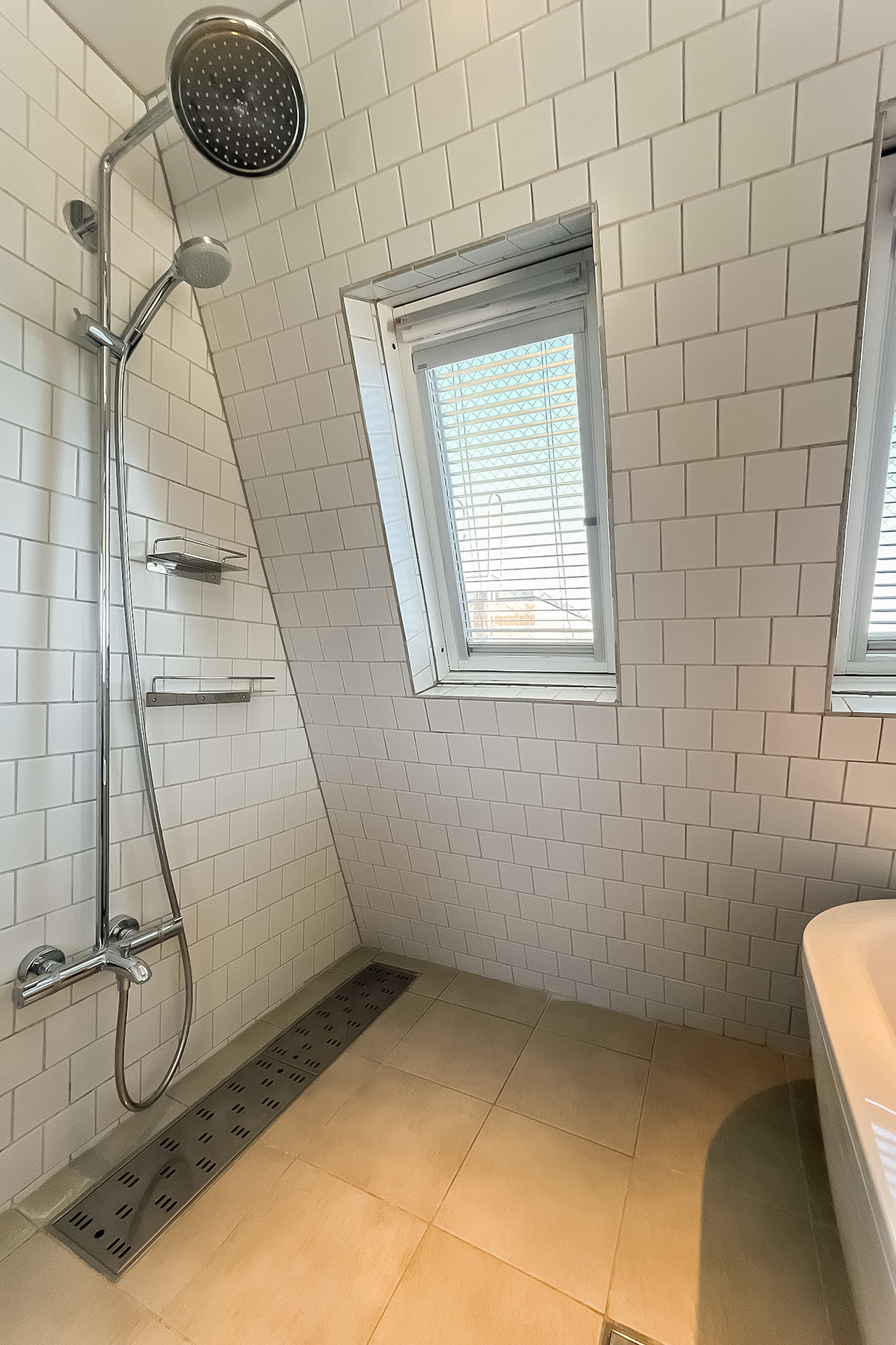 窓があって明るい