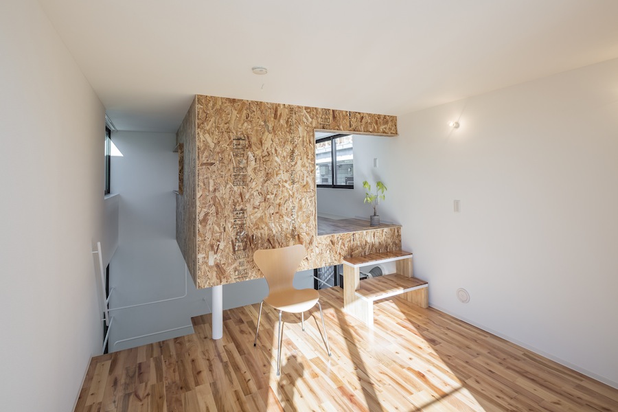 浮いた空中箱（03号室）