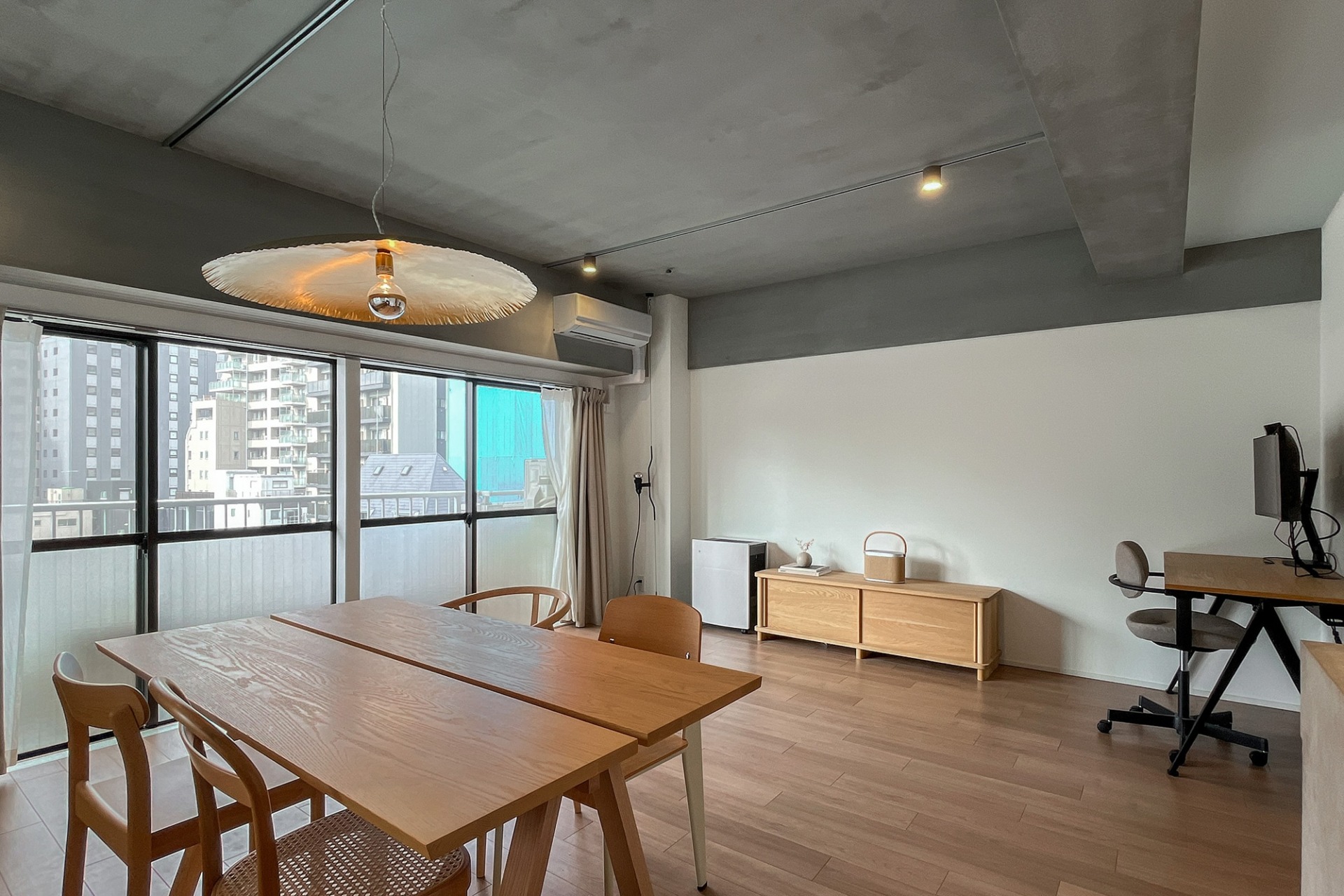 正方形に近いリビング