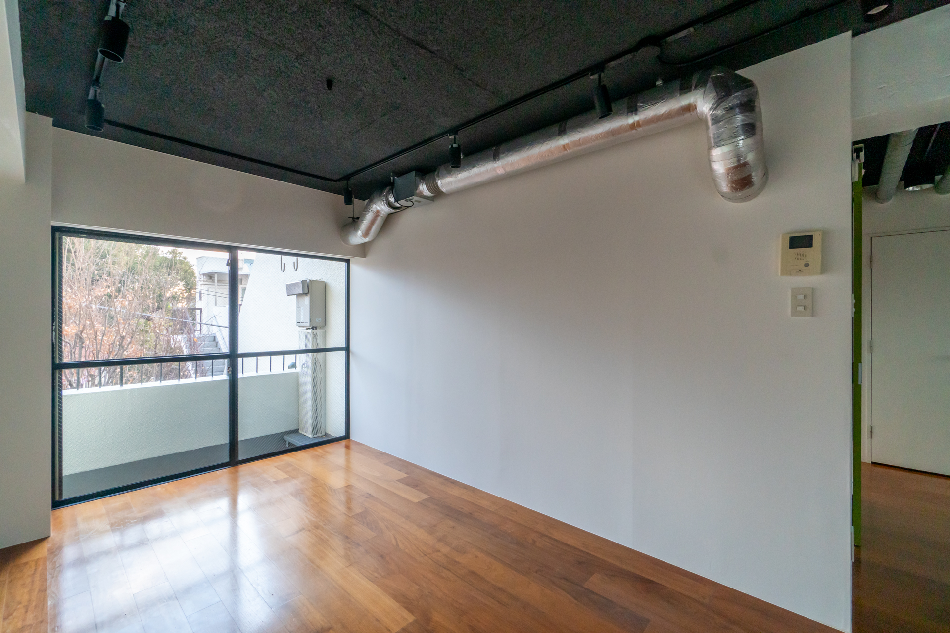 窮屈さを感じない寸法のお部屋です