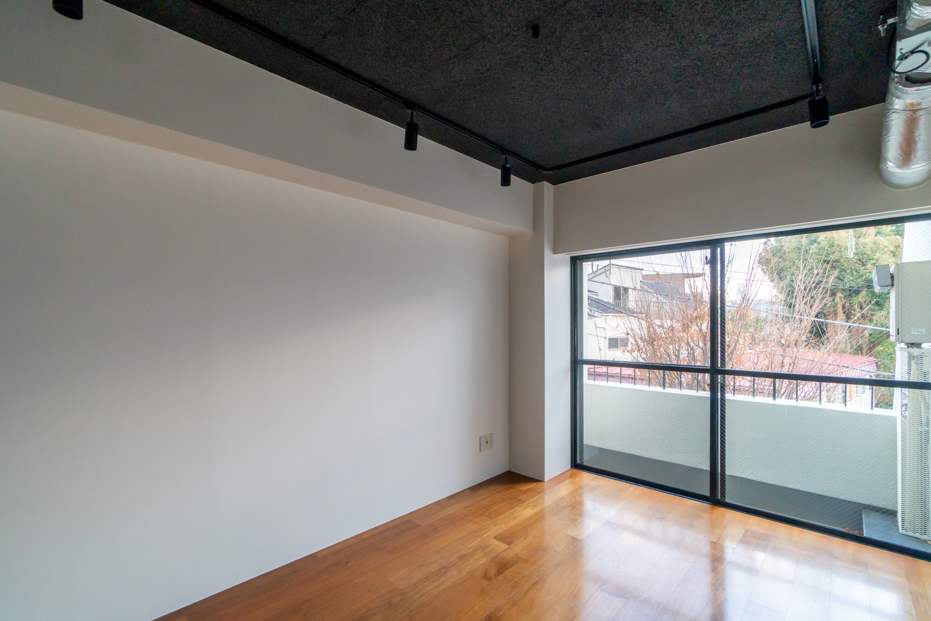 窓際が好きな場所になりそう