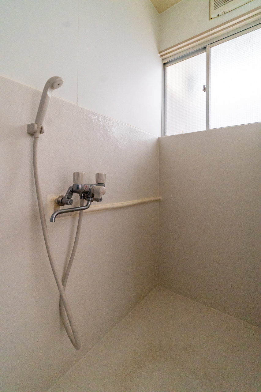 シャワールーム
