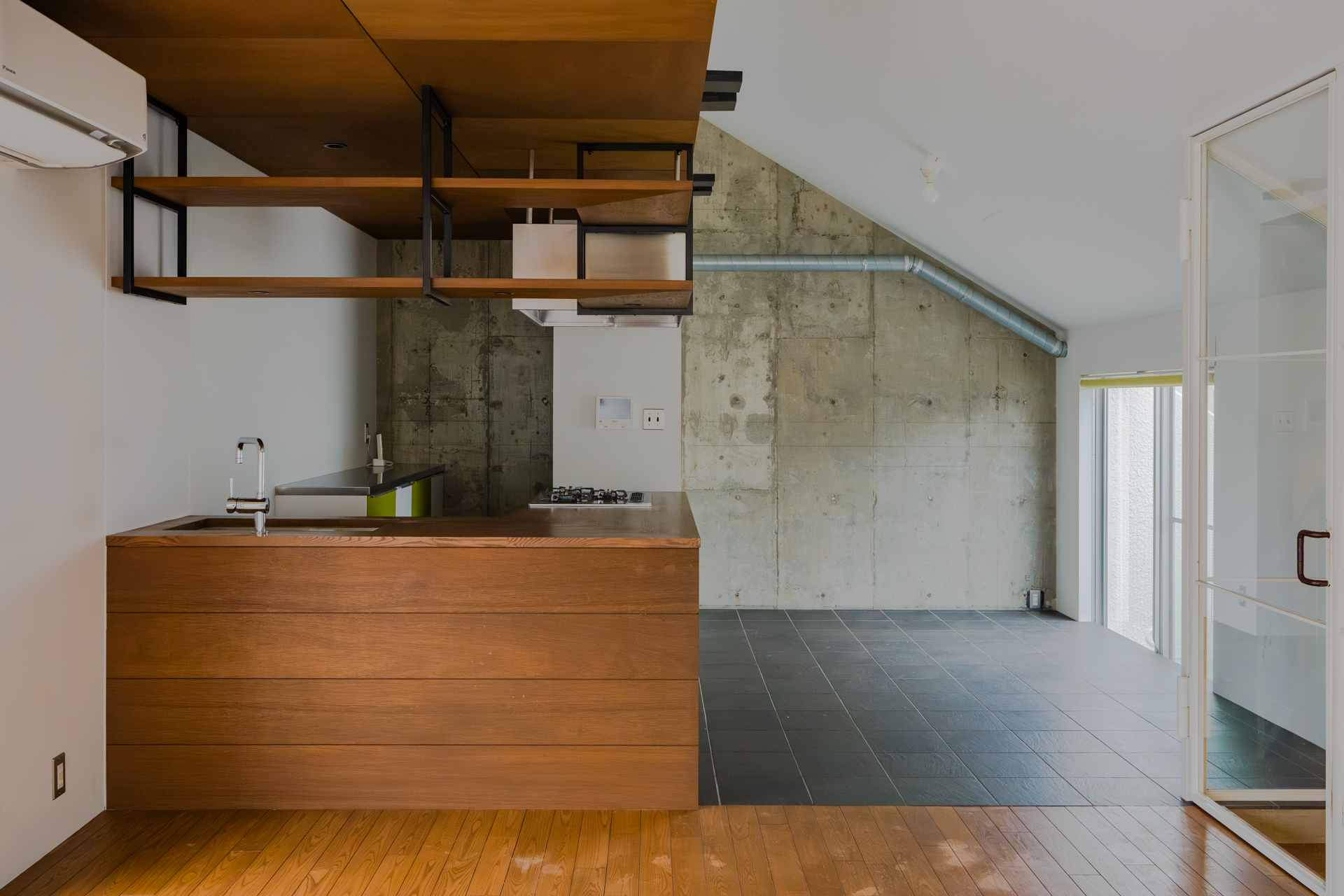 シンプルモダンな戸建感覚トリプレット