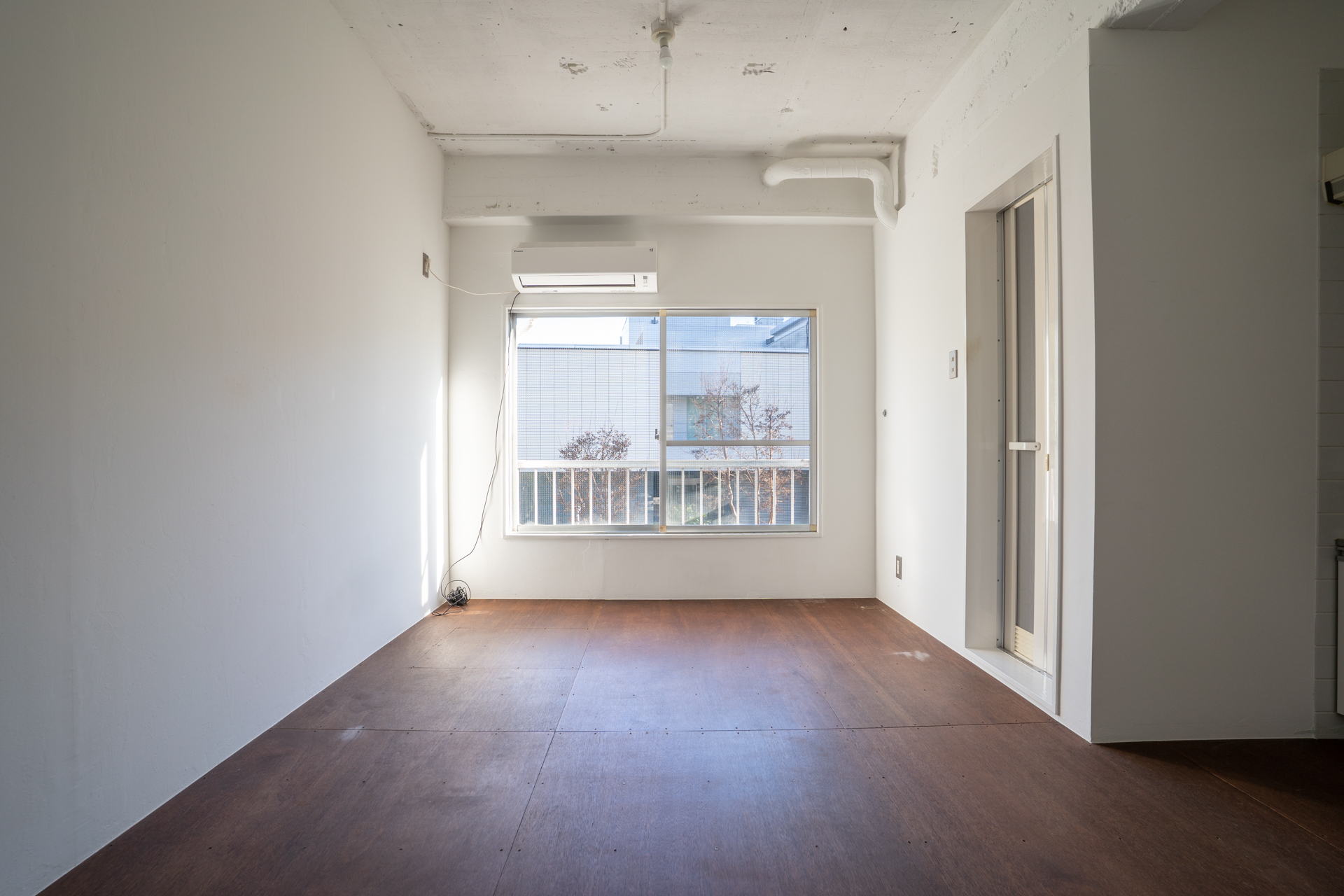 静かな方の渋谷、クラシカルな小オフィス