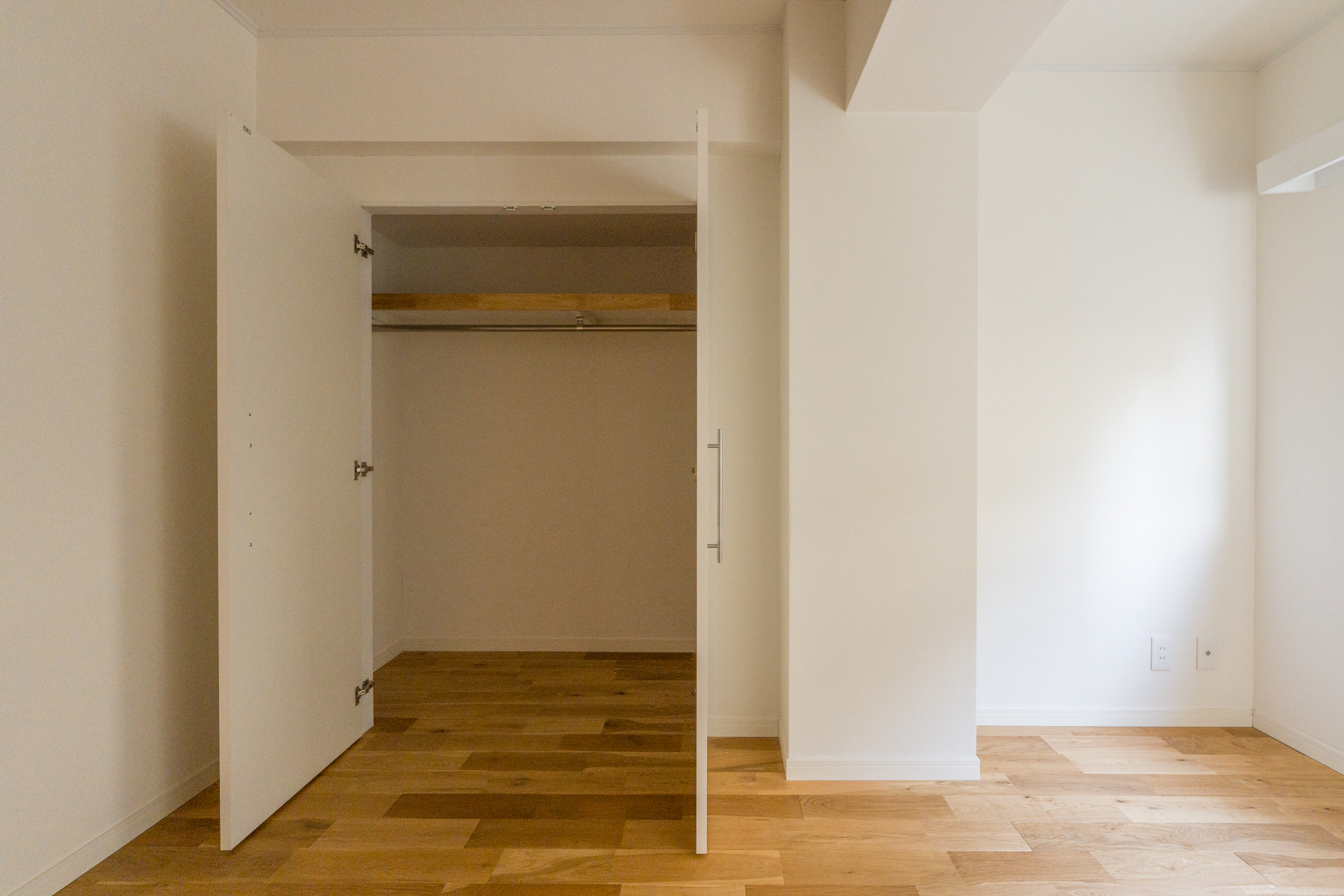 寝室のクローゼット