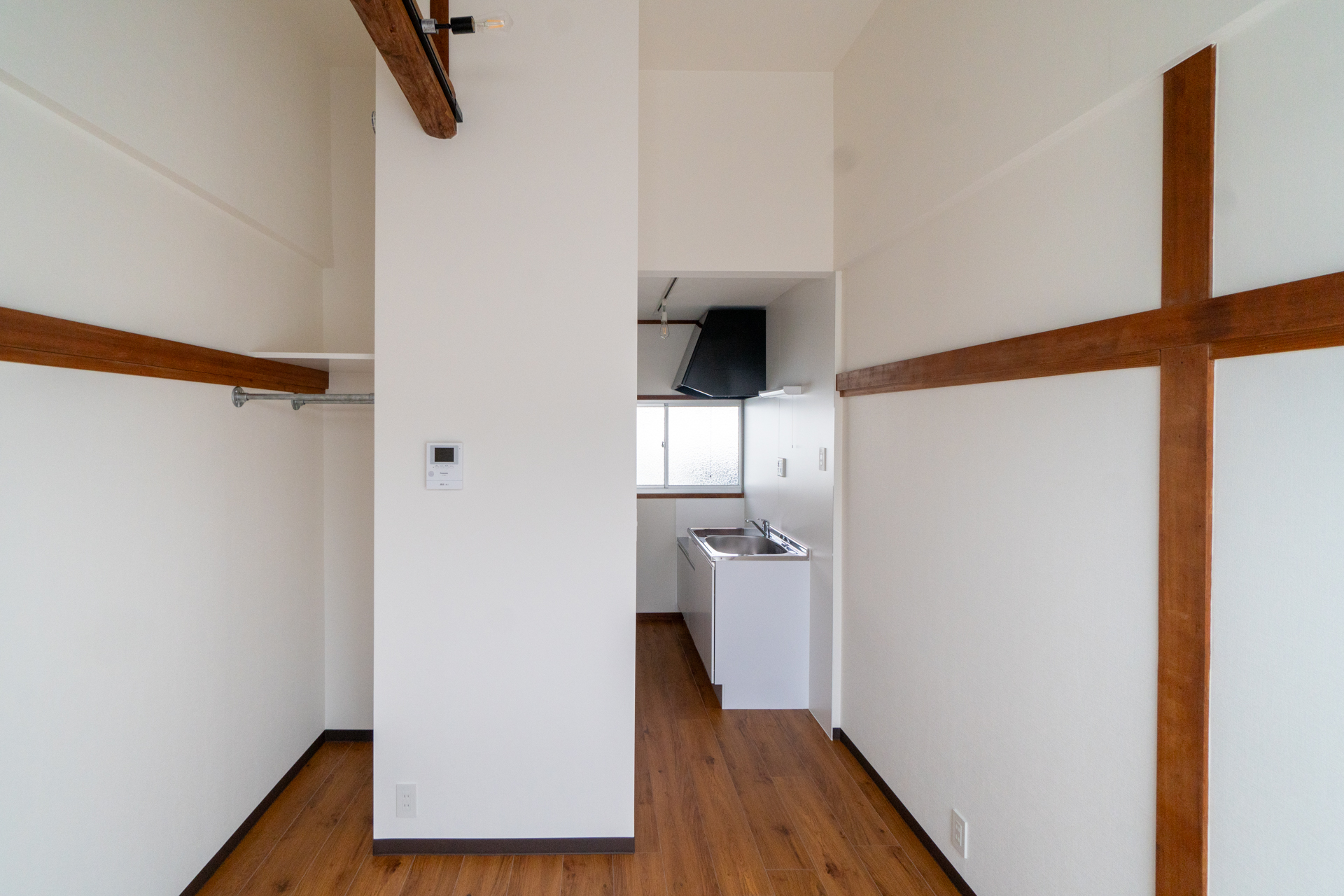 窓が多く光が南北から入ります