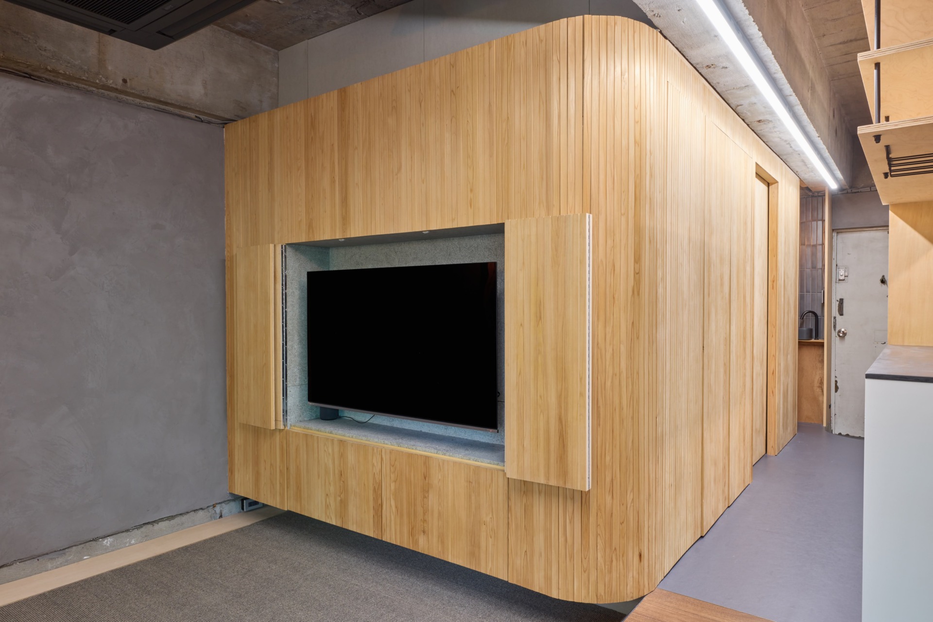 テレビは普段は隠しておけます（テレビは残置物として備付）