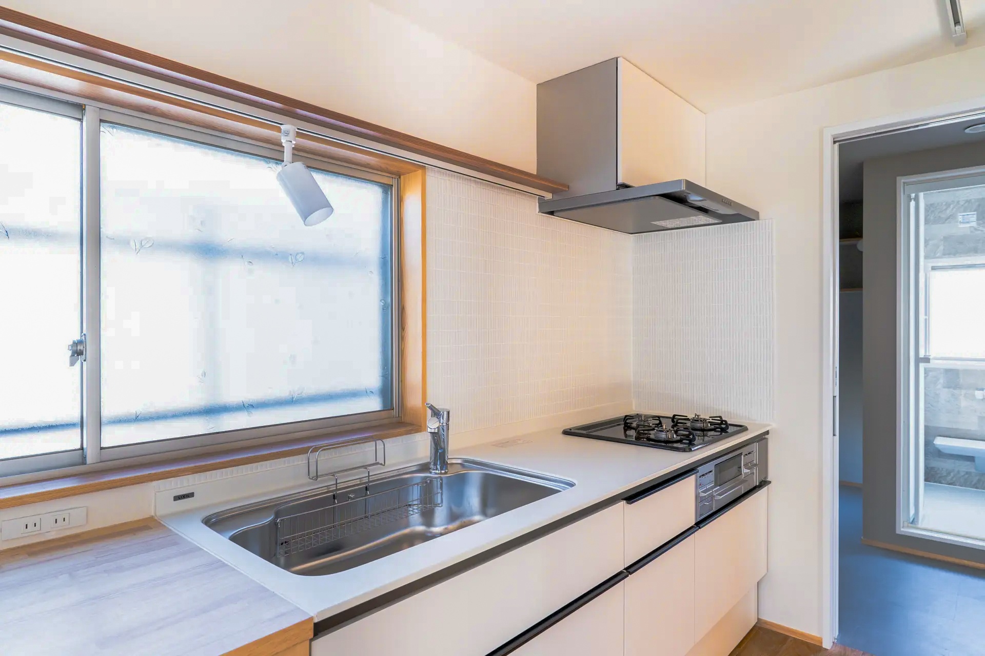 置き場のある洗面台