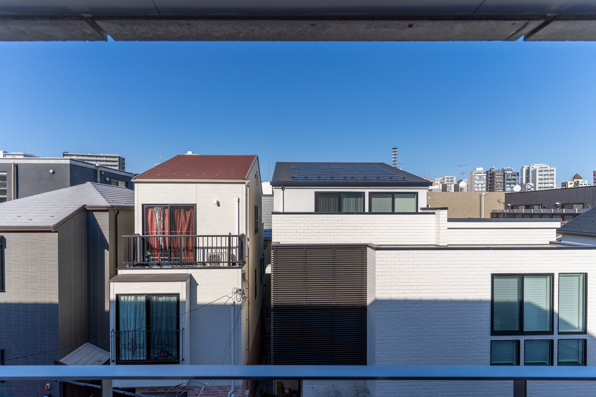 玄関前の廊下からの景色