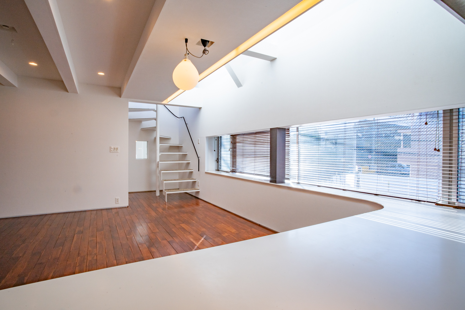 品をまとった大きな器