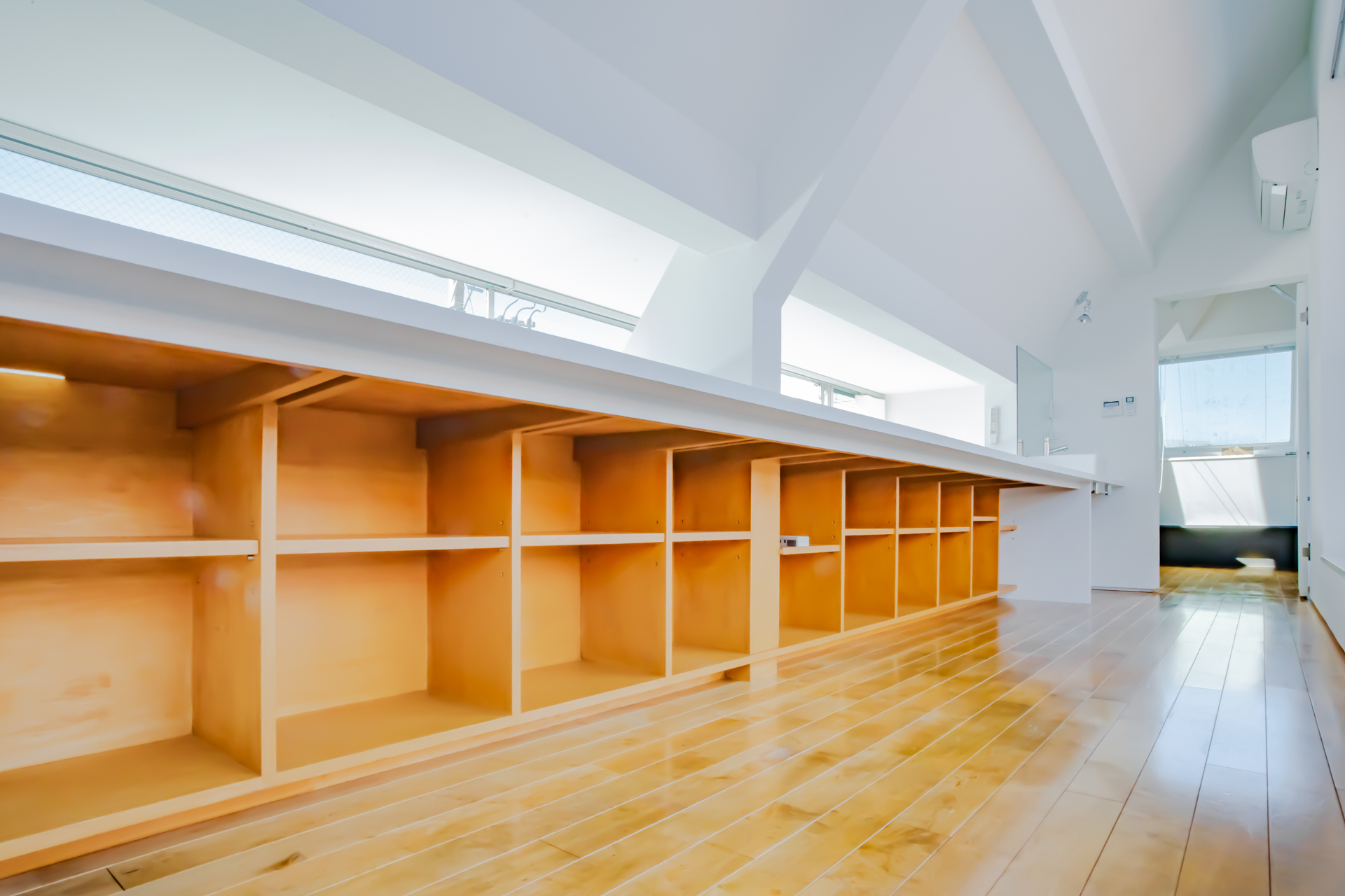 充実の廊下収納