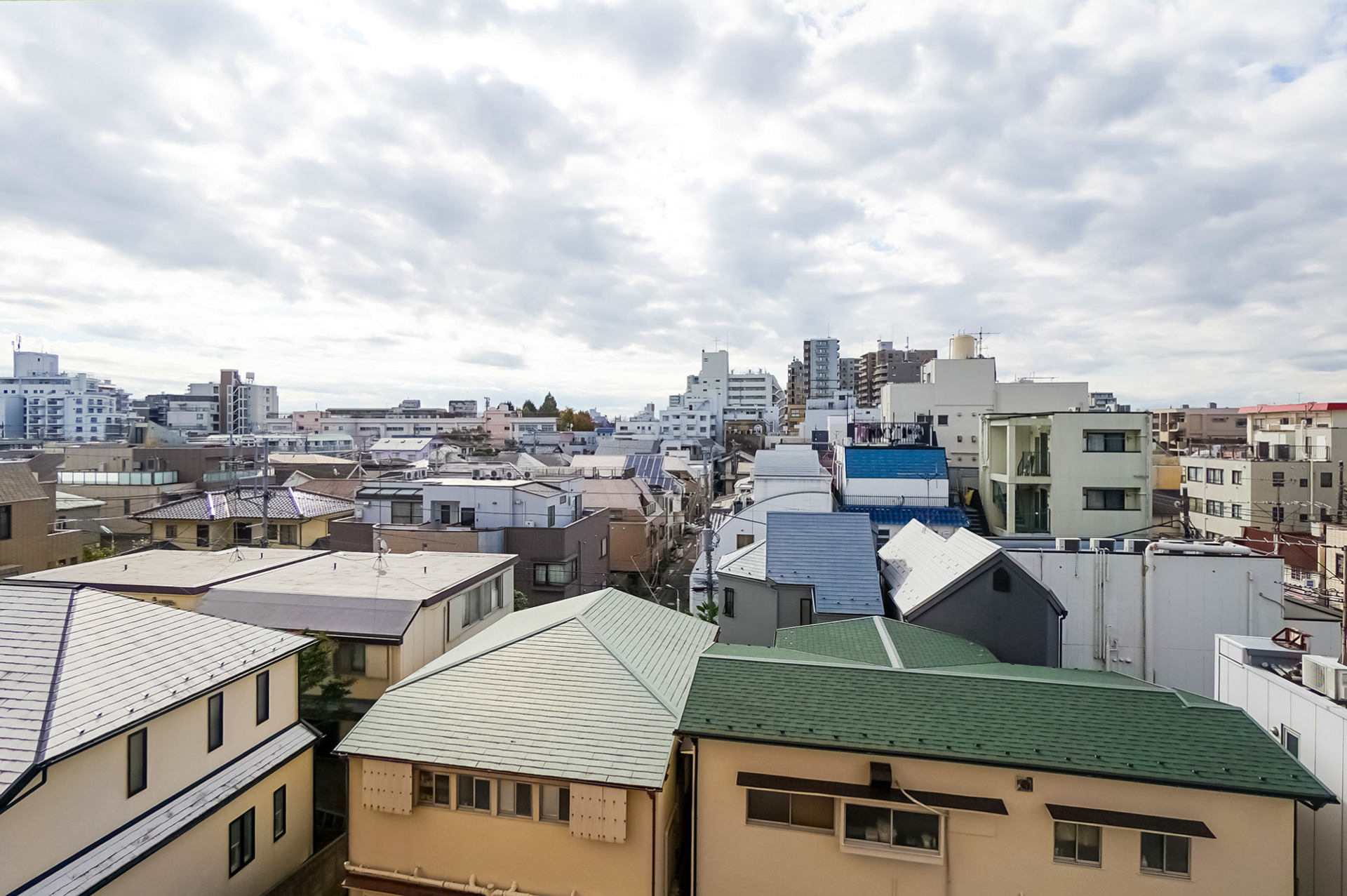 周囲は低層なので見晴らし良好