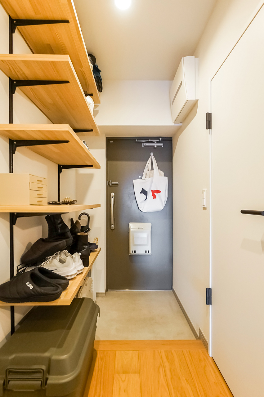 オープンな収納は圧迫感が少ない