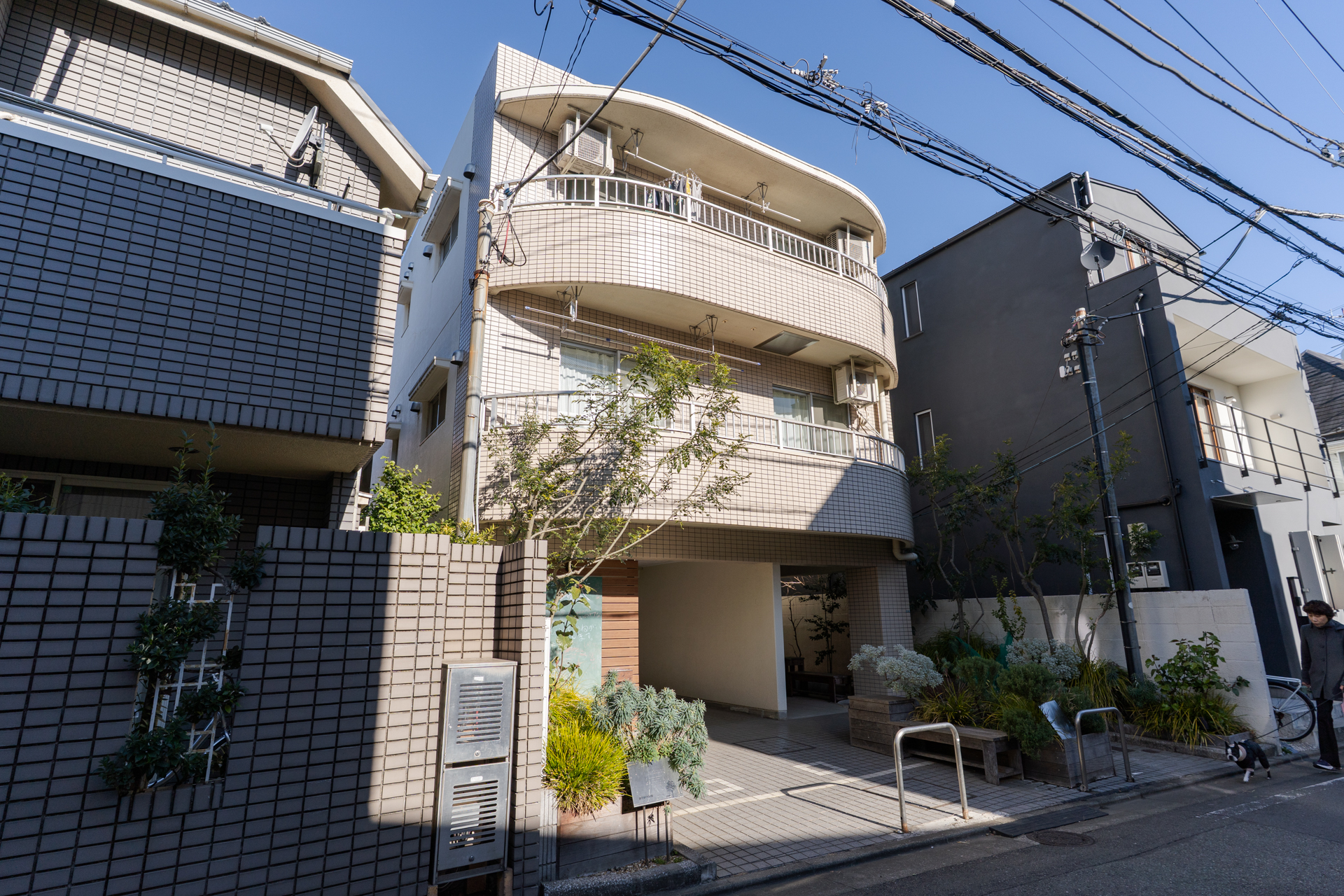 植栽のある外観