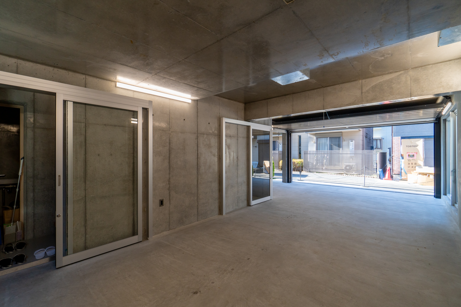 ガレージ奥から（1階）