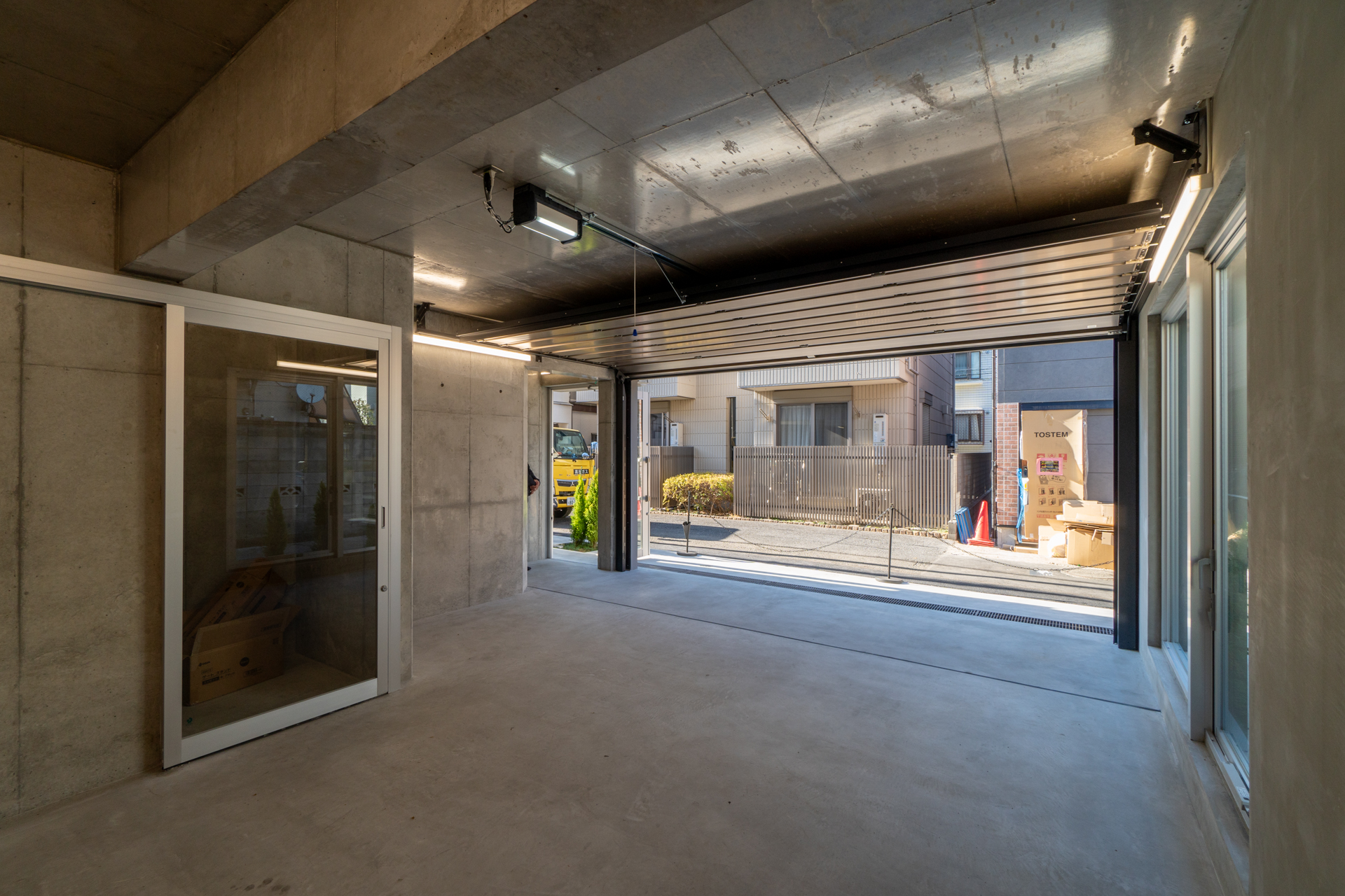 電動シャッター付き（1階）