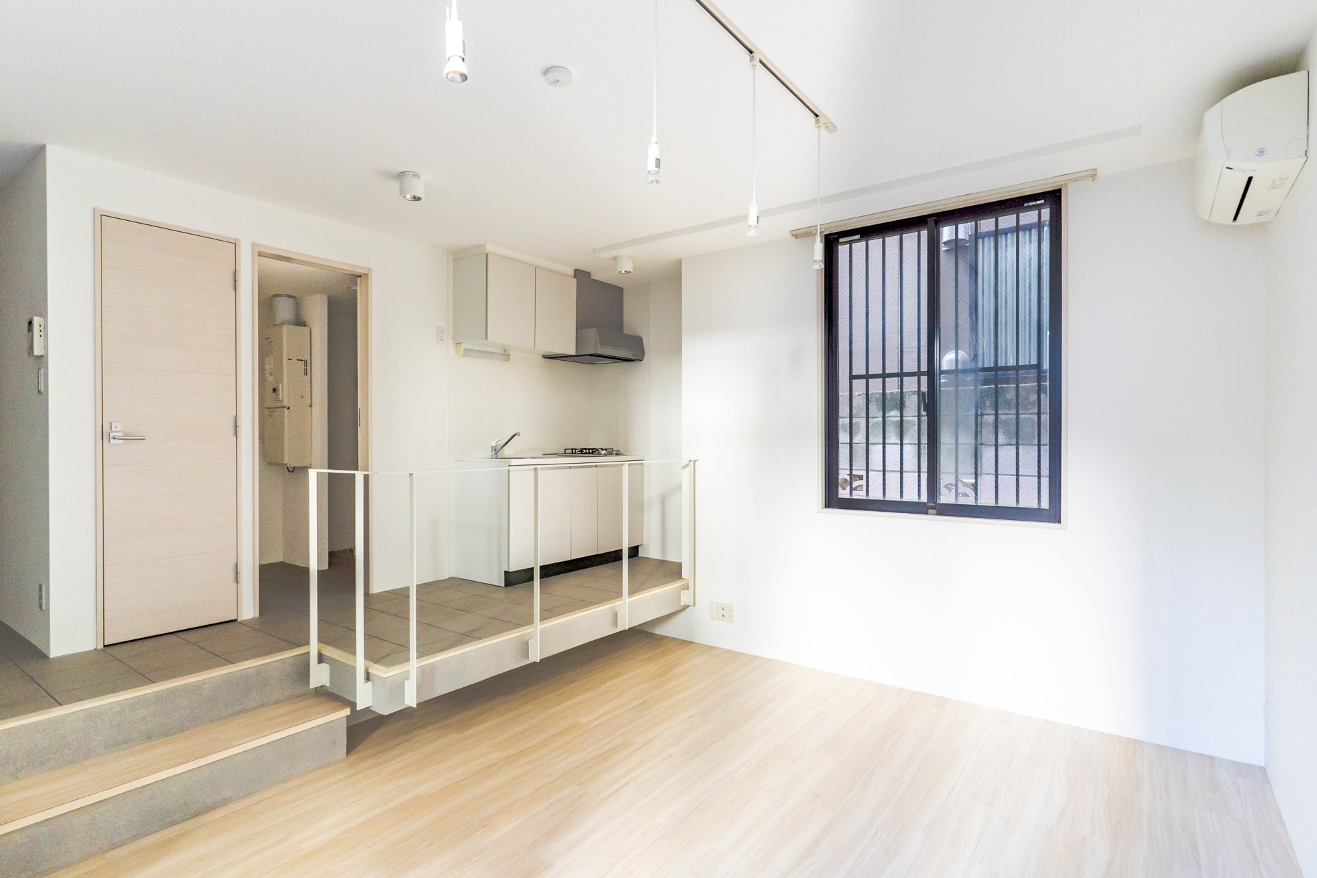 リビング右奥からの視点