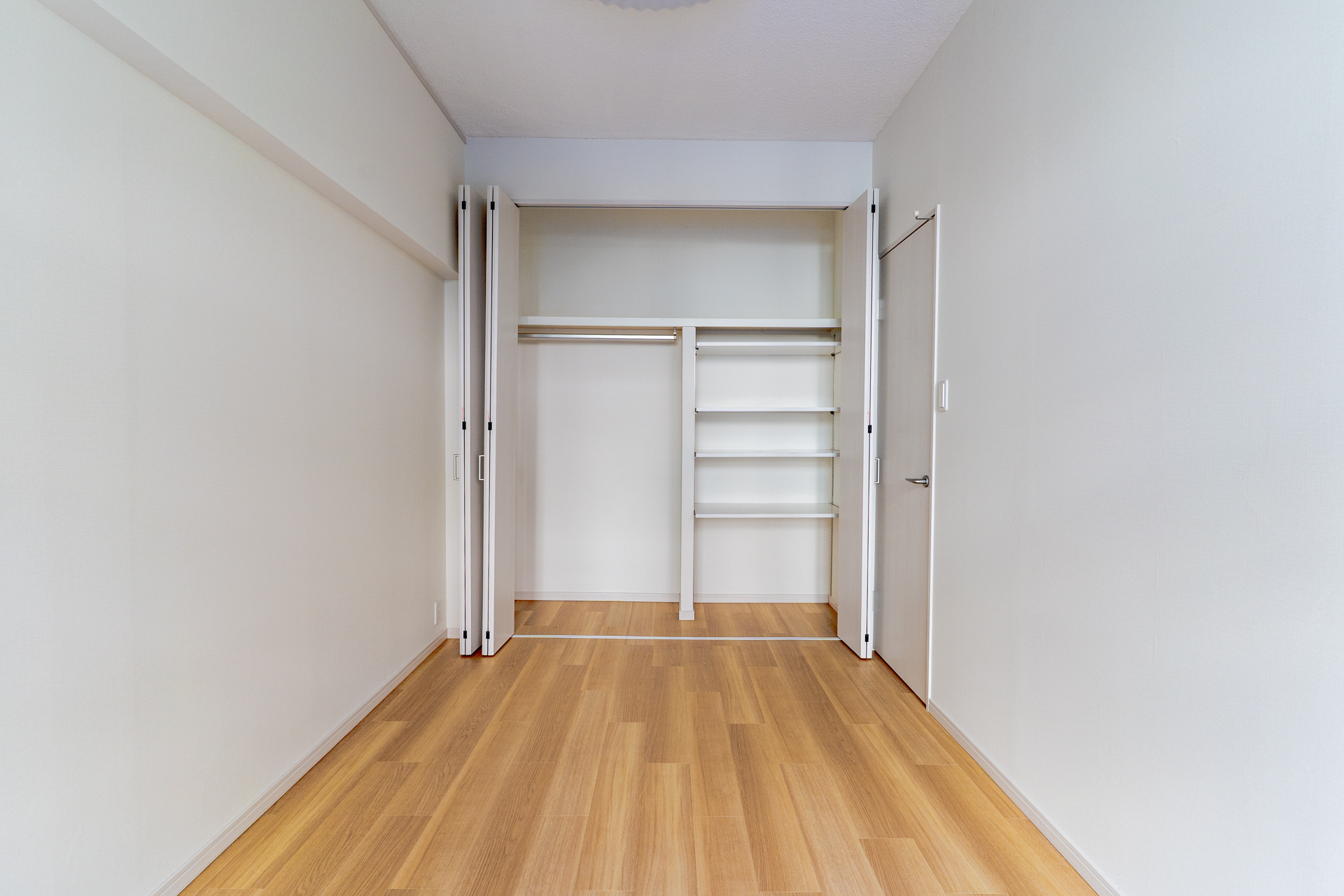 クローゼット完備