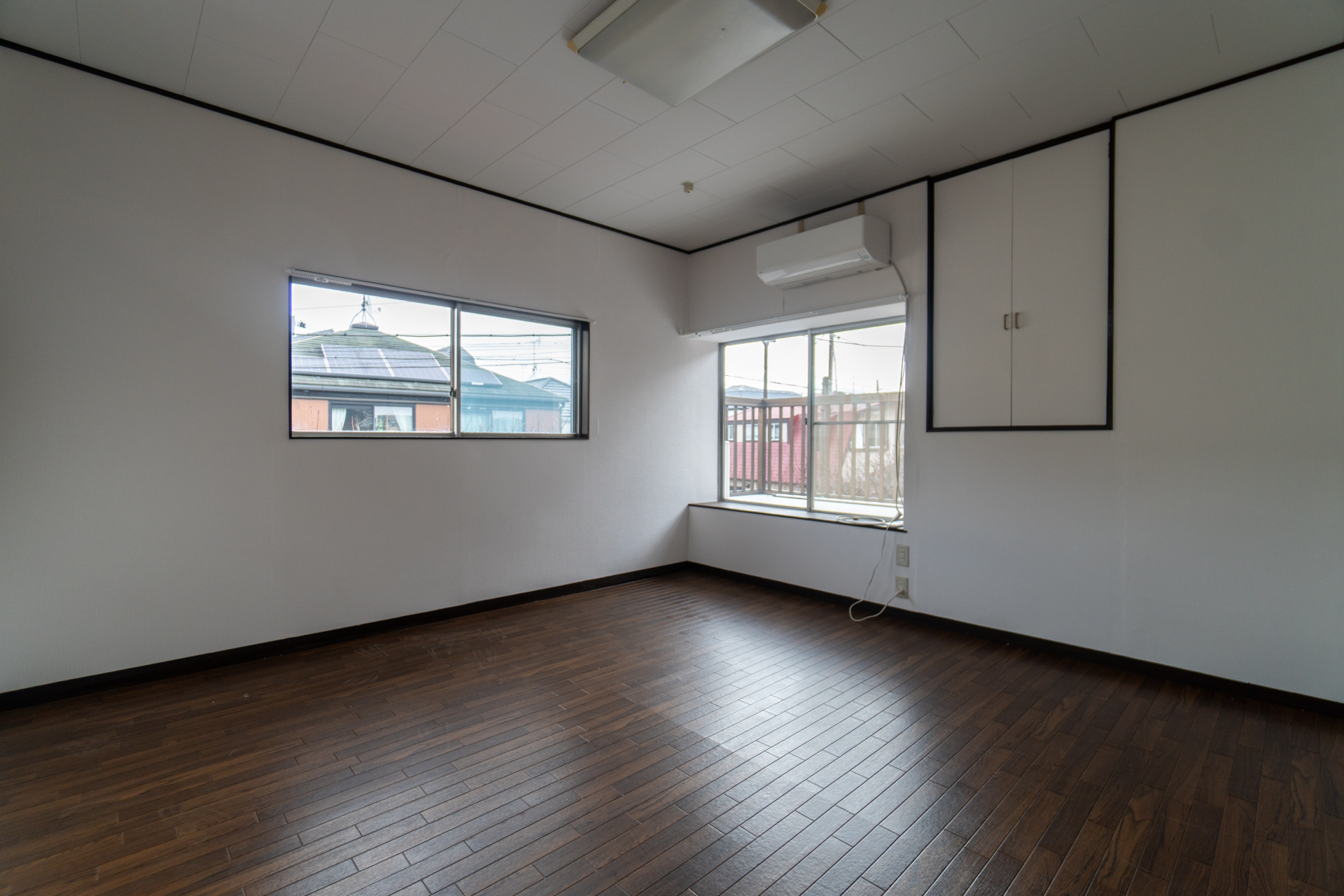 隣家からの視線を過度に意識しないでいい関係性