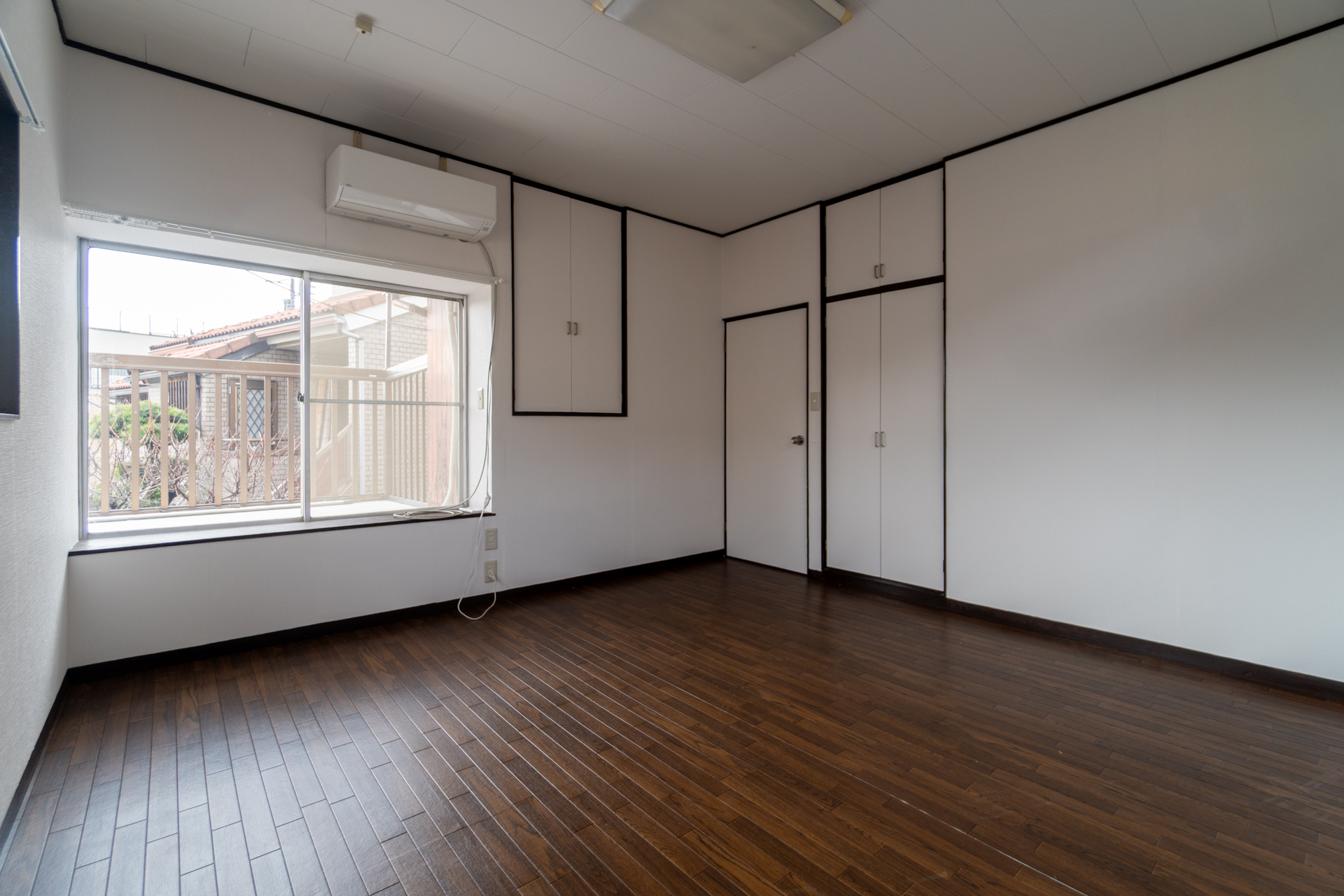 全ての収納の奥行きが深い為、収納力はかなり