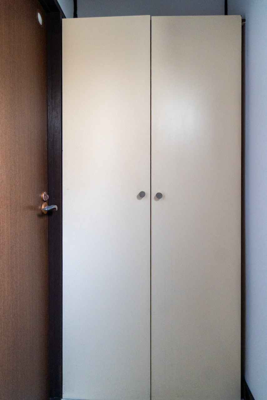 便座正面に設けられた収納