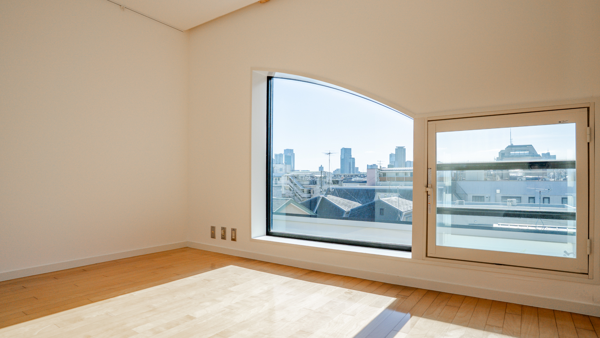 2Fのデザイン窓